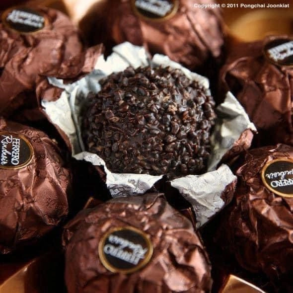 Ferrero Rondnoir Fine Dark Chocolates 80g - Image 2