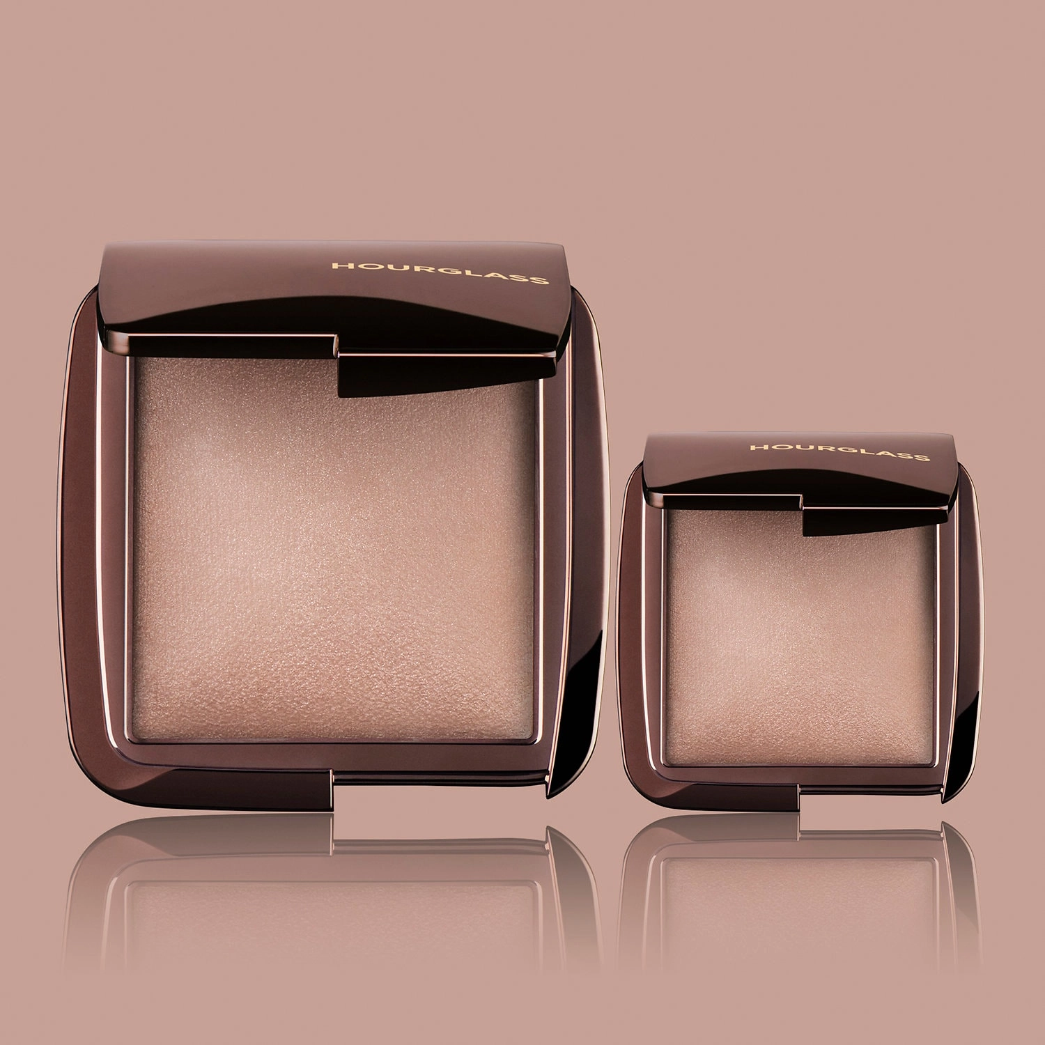 Hourglass Ambient® Lighting Finishing Powder - Radiant Light, Golden Beige Powder - Image 3