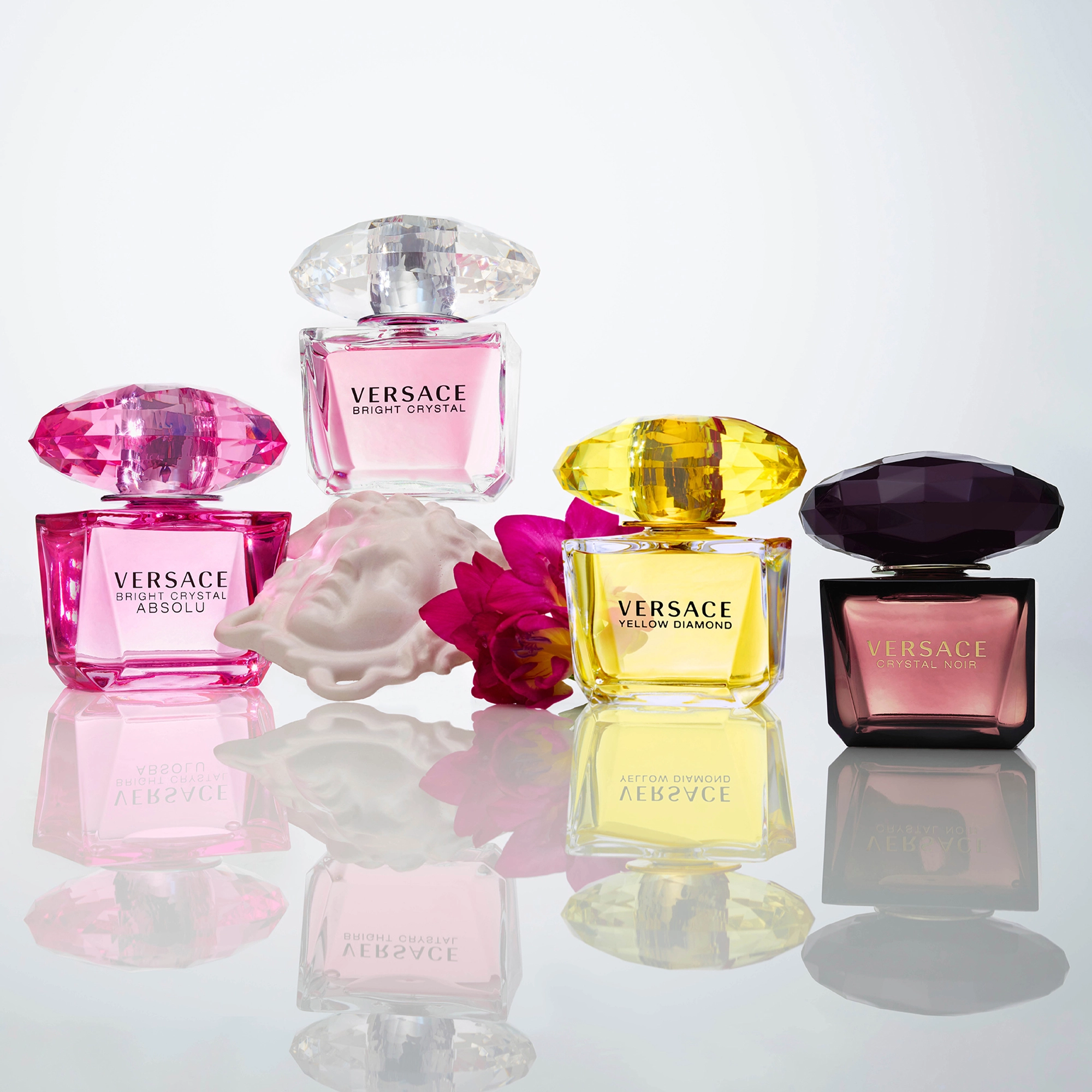 Versace Bright Crystal Absolu 1.7 oz/50 mL Floral Scent Layerable - Image 4