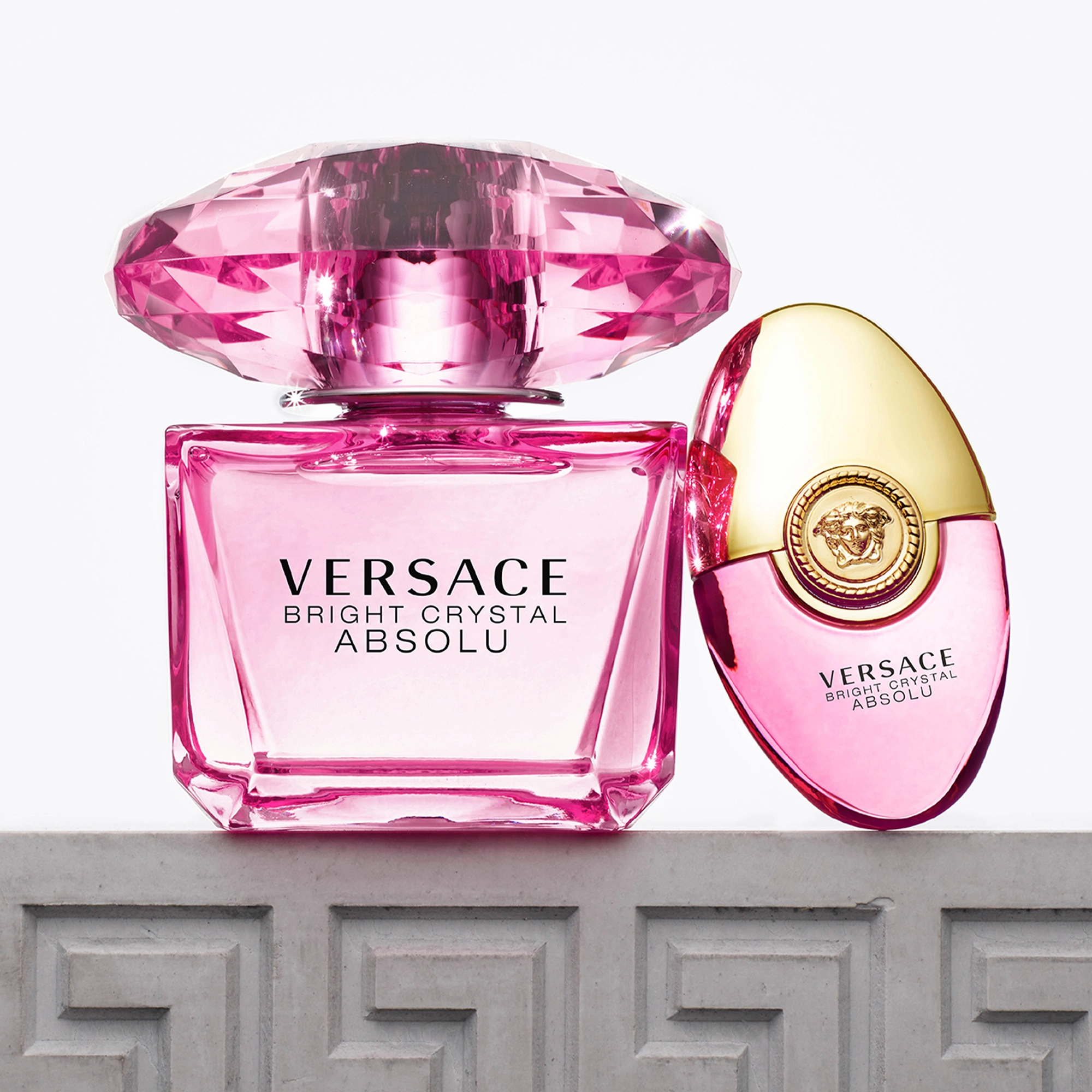 Versace Bright Crystal Absolu 1.7 oz/50 mL Floral Scent Layerable - Image 3