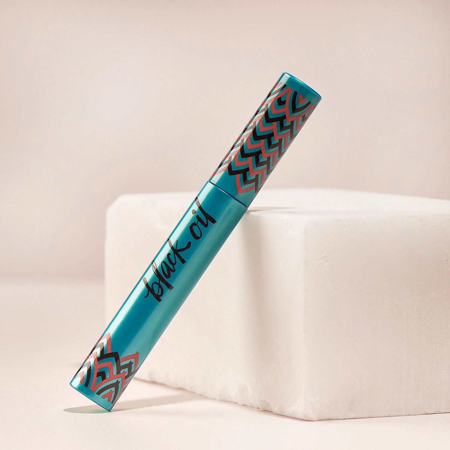 Josie Maran Argan Black Oil Mascara - Black, Vegan, Beauty Collection - Image 4