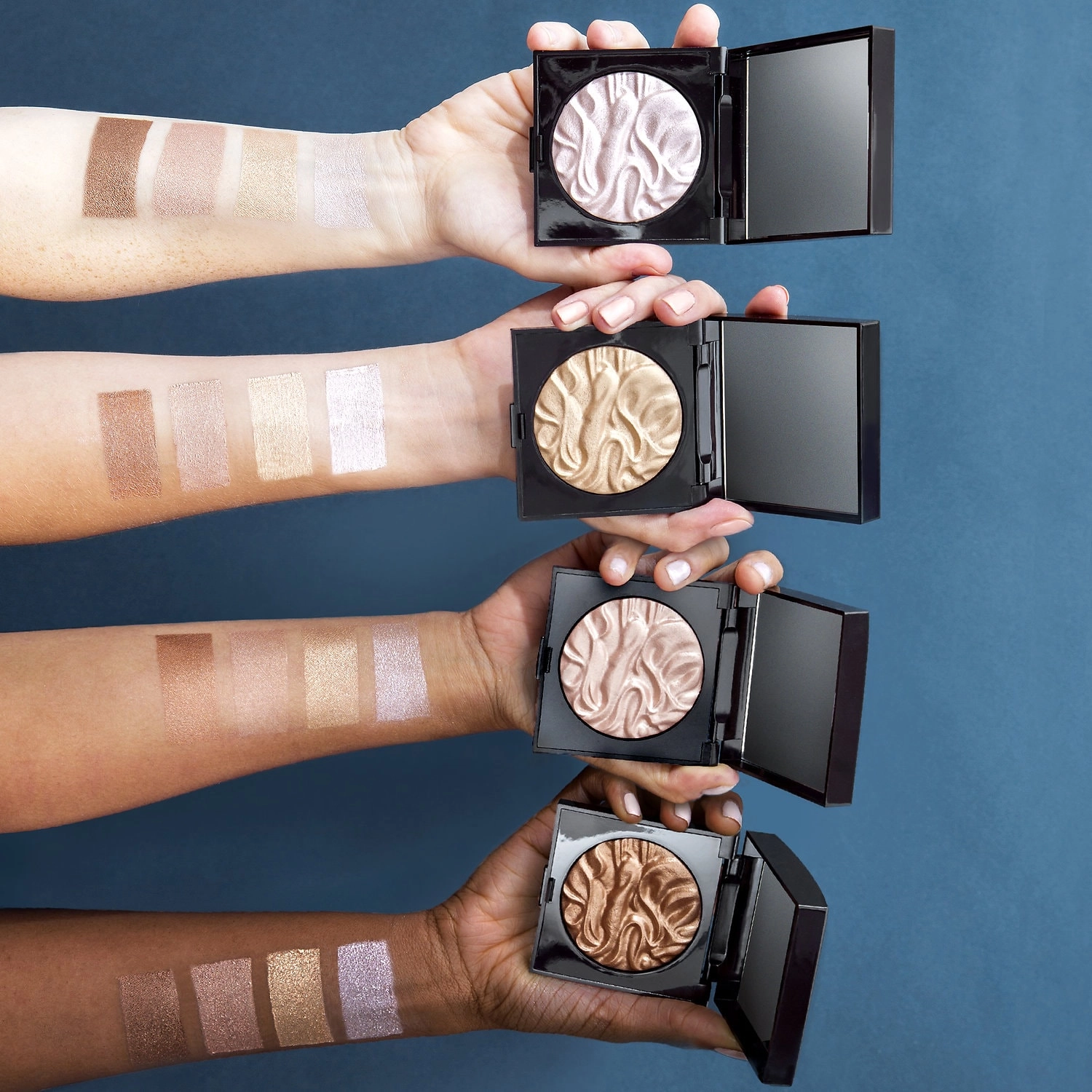 Laura Mercier Face Illuminator Powder - Addiction, Medium to Dark Skin Tones, Medium - Image 4