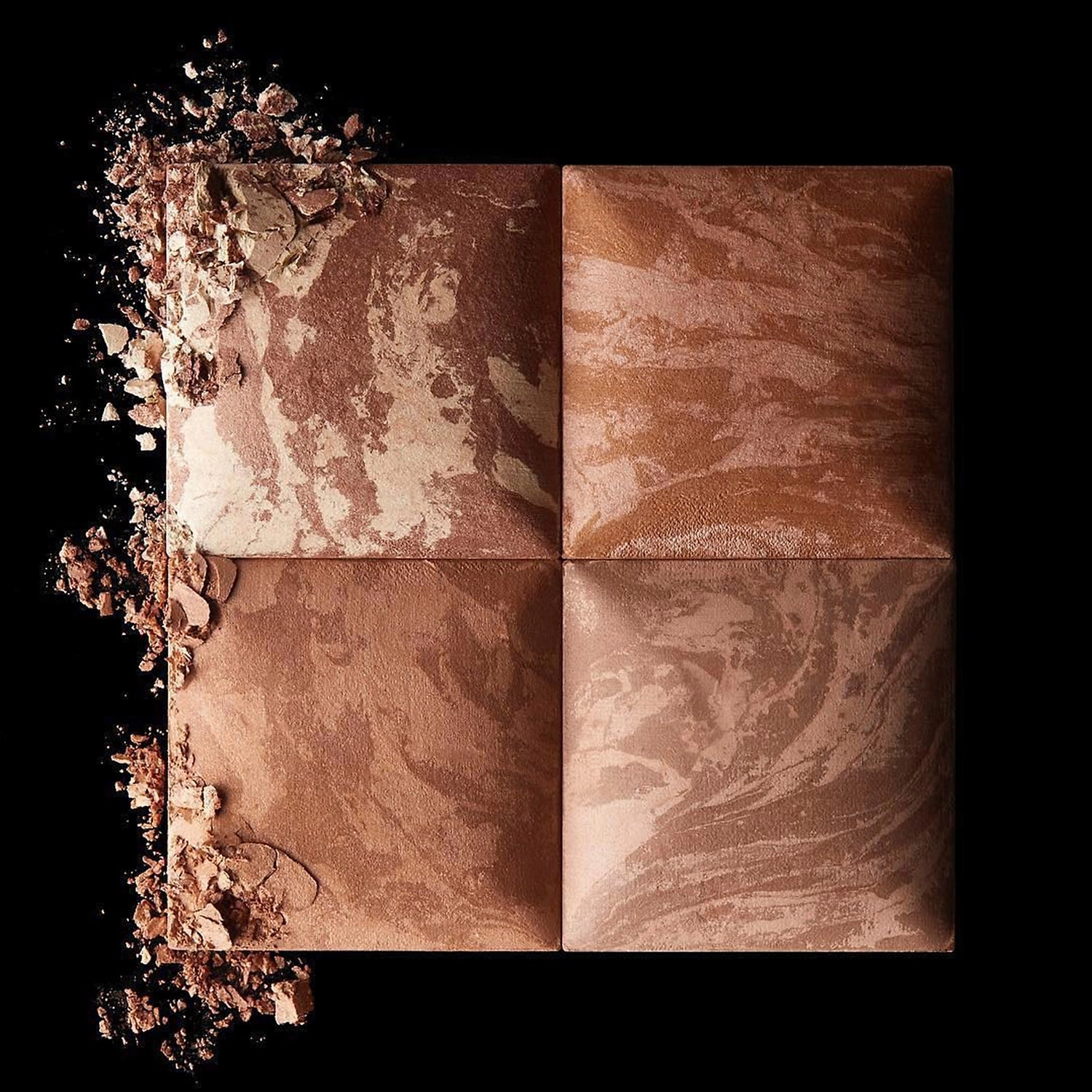 Hourglass Mini Ambient Lighting Bronzer - Luminous Bronze Light (Ideal for fair/light complexions) - Image 4