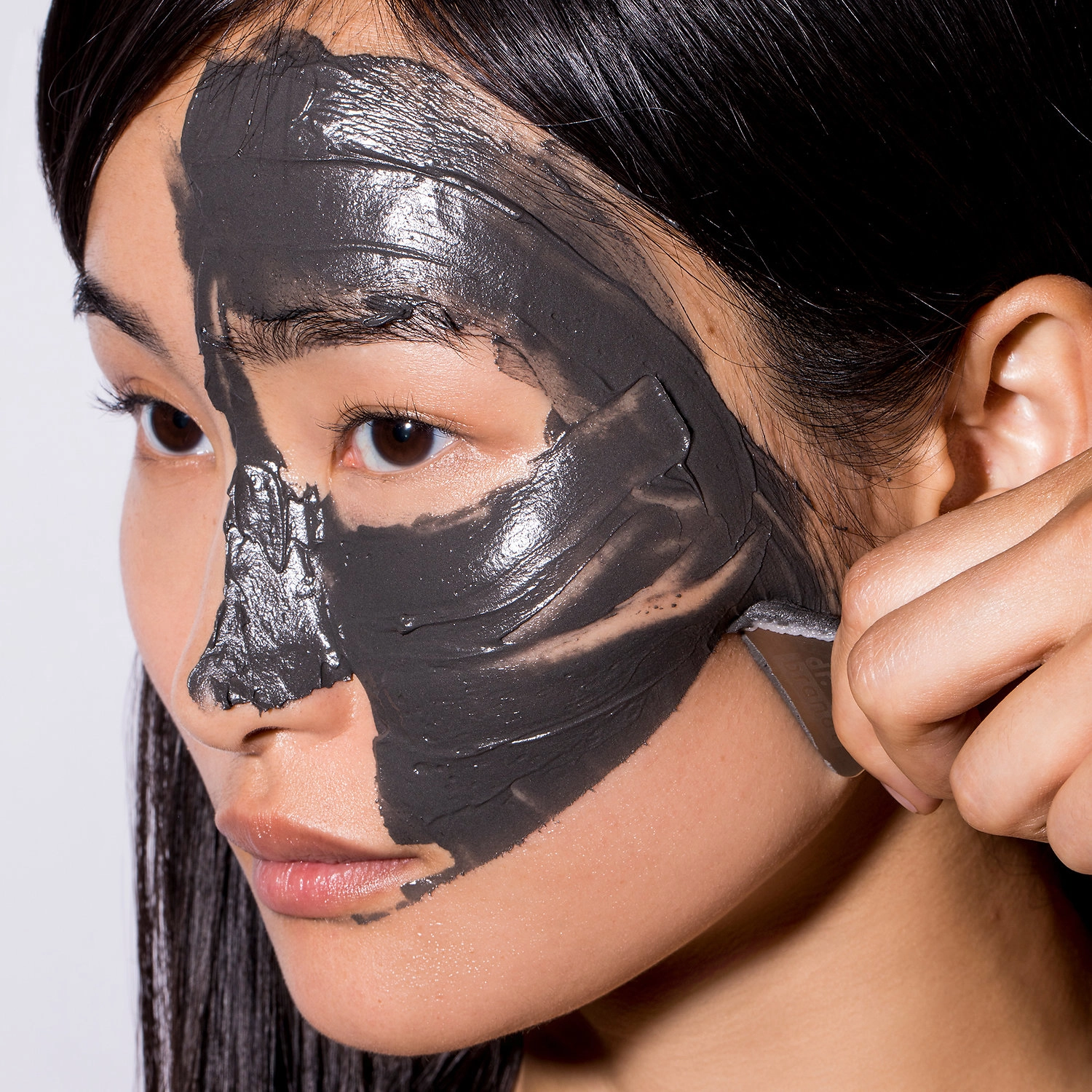 Dr. Brandt Skincare MAGNETIGHT Age-Defier™ Mask - 3 oz/ 89 mL - Image 3