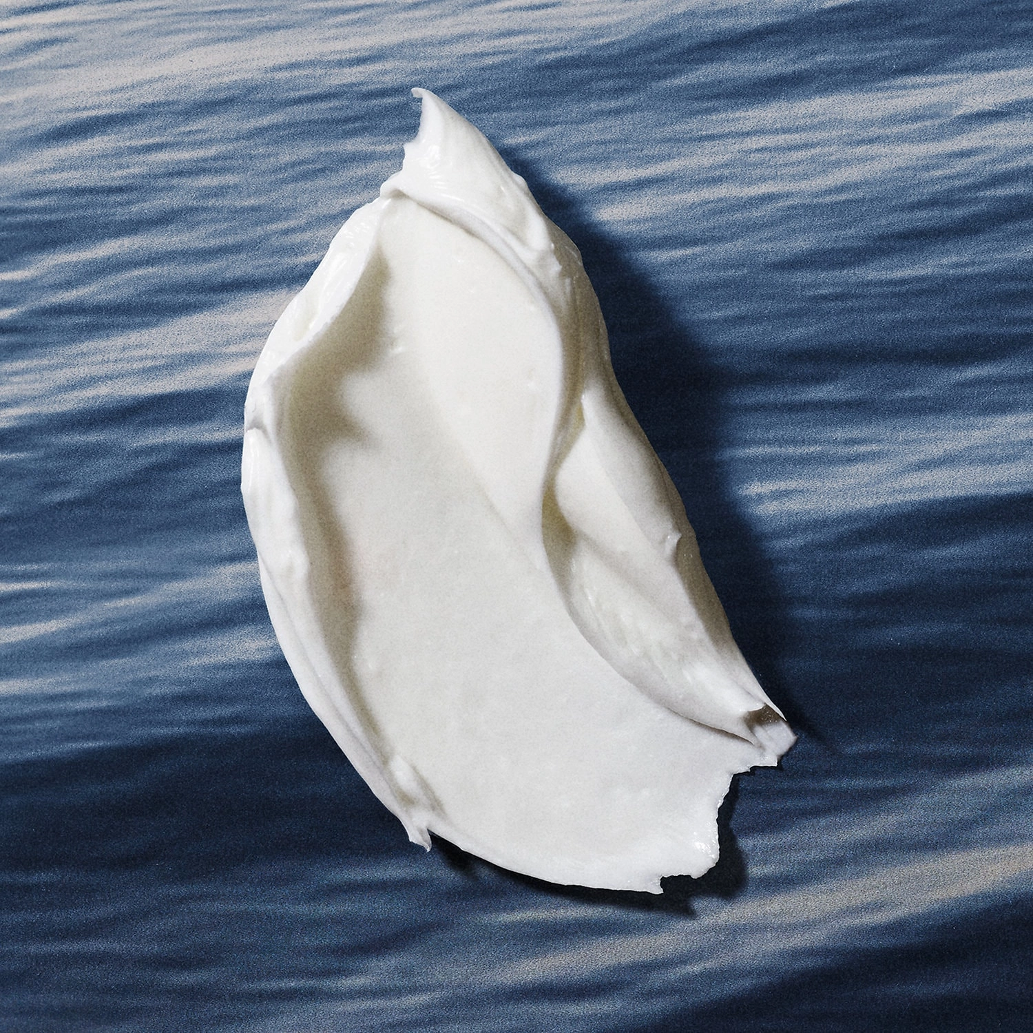 La Mer Crème de la Mer Moisturizer 2 oz / Limited Edition 60 mL Limited Edition - Image 2