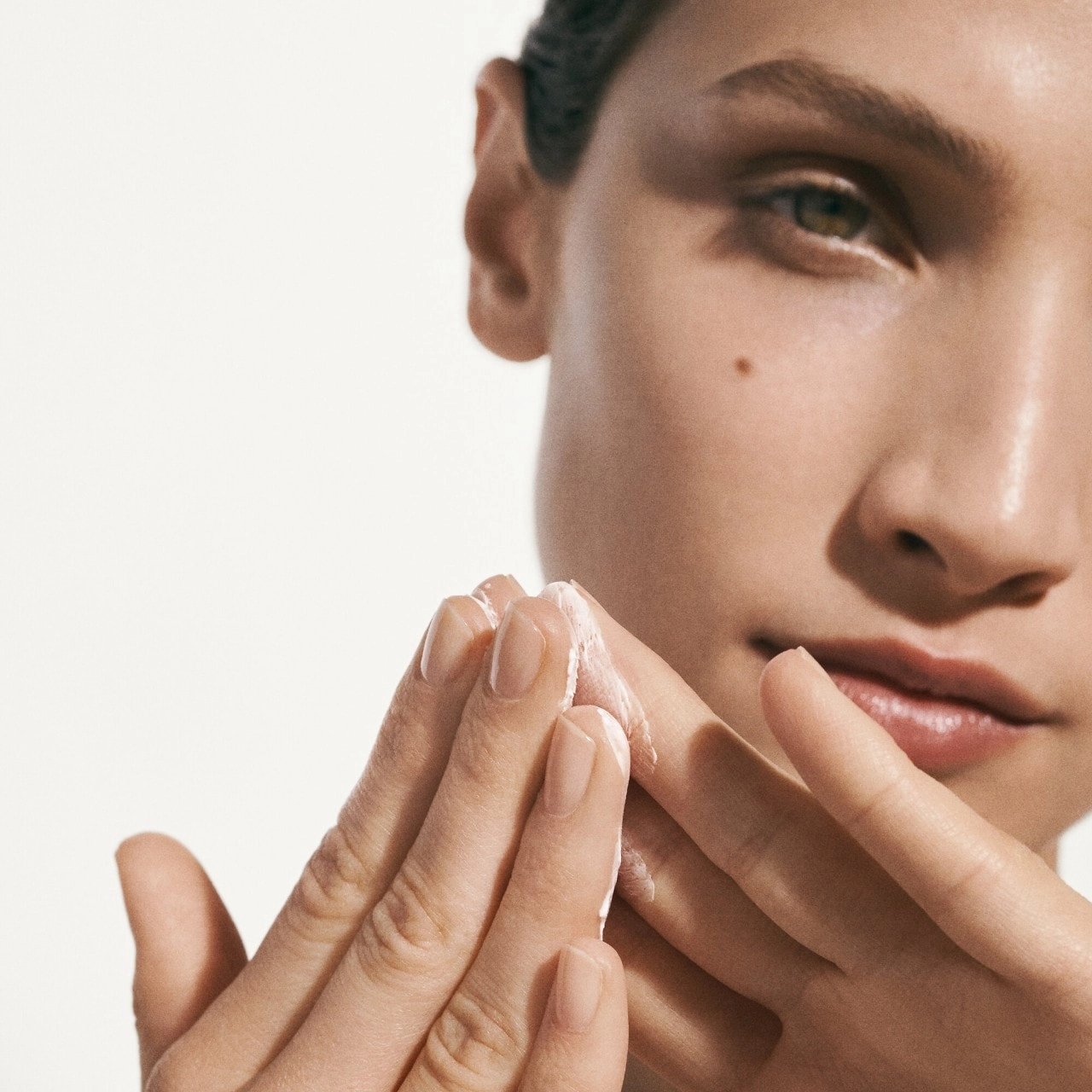 La Mer Crème de la Mer Moisturizer 2 oz / Limited Edition 60 mL Limited Edition - Image 5