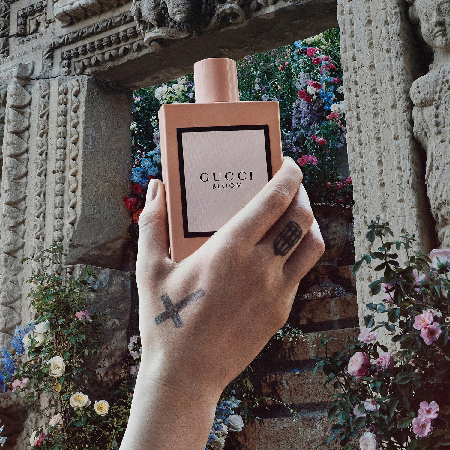 Gucci Bloom Eau de Parfum For Her 0.25 oz/7.4 mL Floral Layerable Scent - Image 3