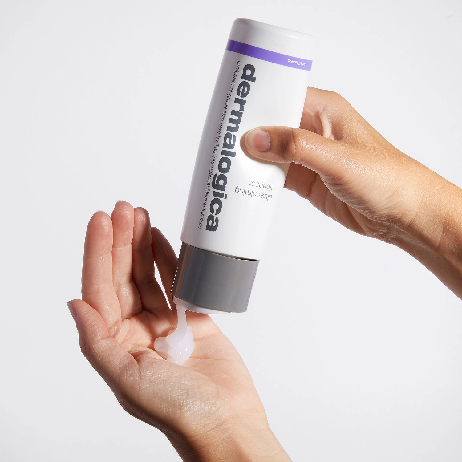 Dermalogica Ultracalming Cleanser 16.9 oz/500 mL - Image 4