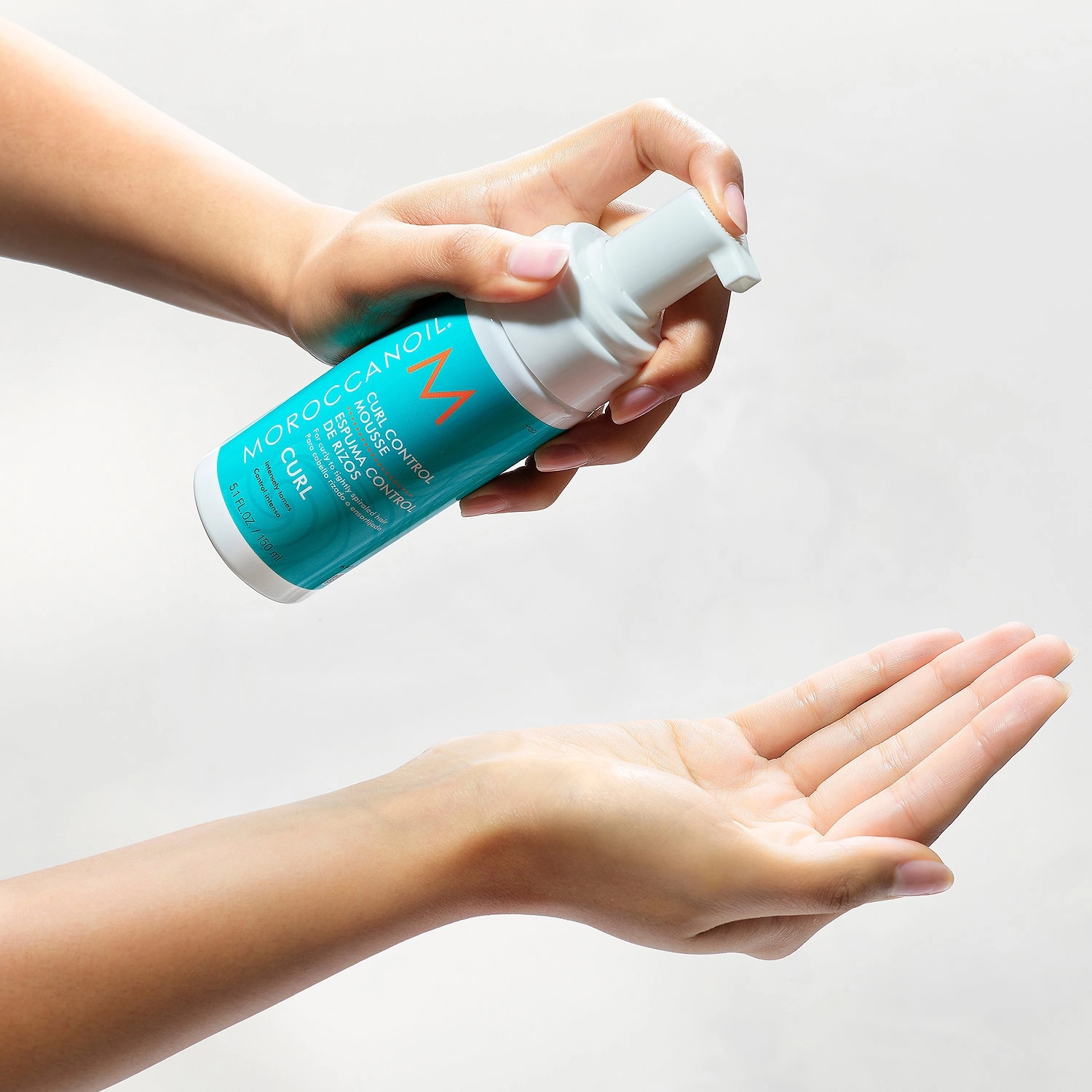 Moroccanoil Curl Control Mousse 5.1 oz/150 mL - Curl Enhancing, Frizz Control, Style Extending - Image 5