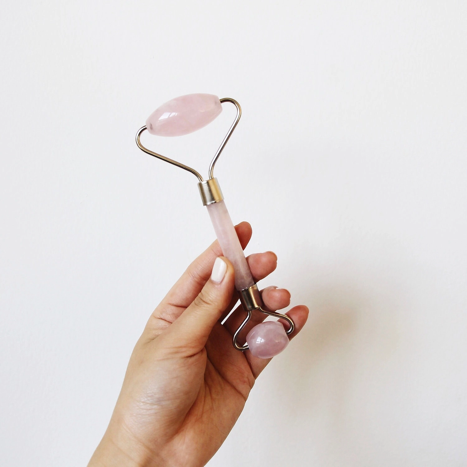 Mount Lai De-Puffing Rose Quartz Facial Roller Size: Standard - Image 3