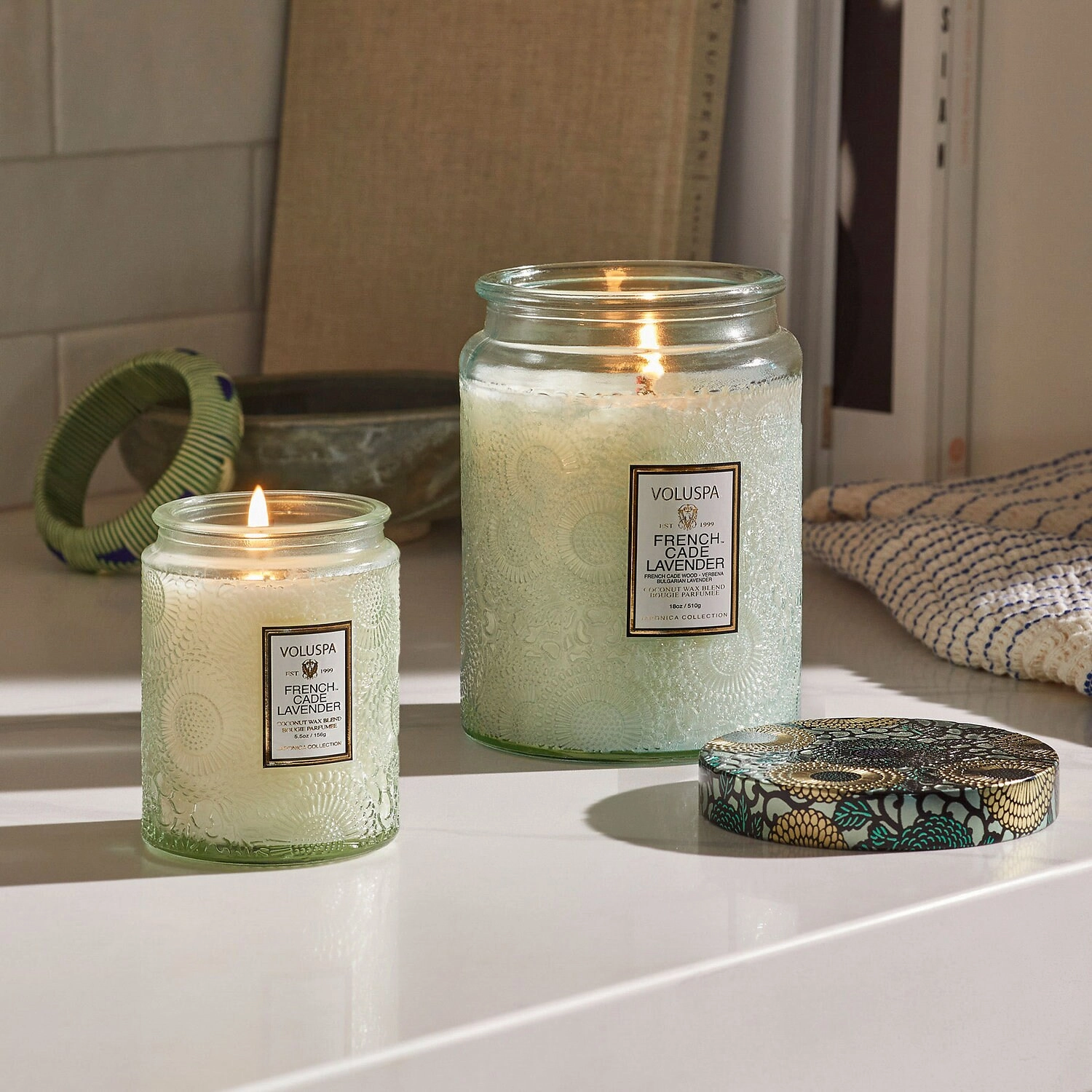 VOLUSPA French Cade & Lavender Glass Jar Candle 18 oz/ 510 g - Image 2