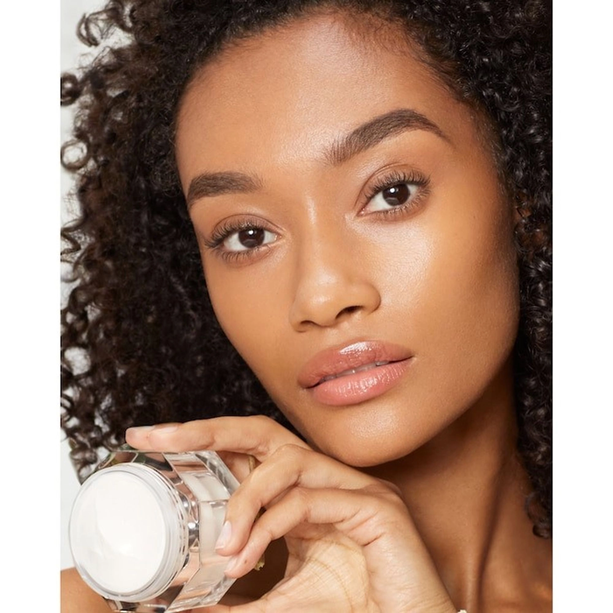 Charlotte Tilbury Mini Charlotte's Magic Cream 0.5 oz/14.7 mL Hyaluronic Acid - Image 7