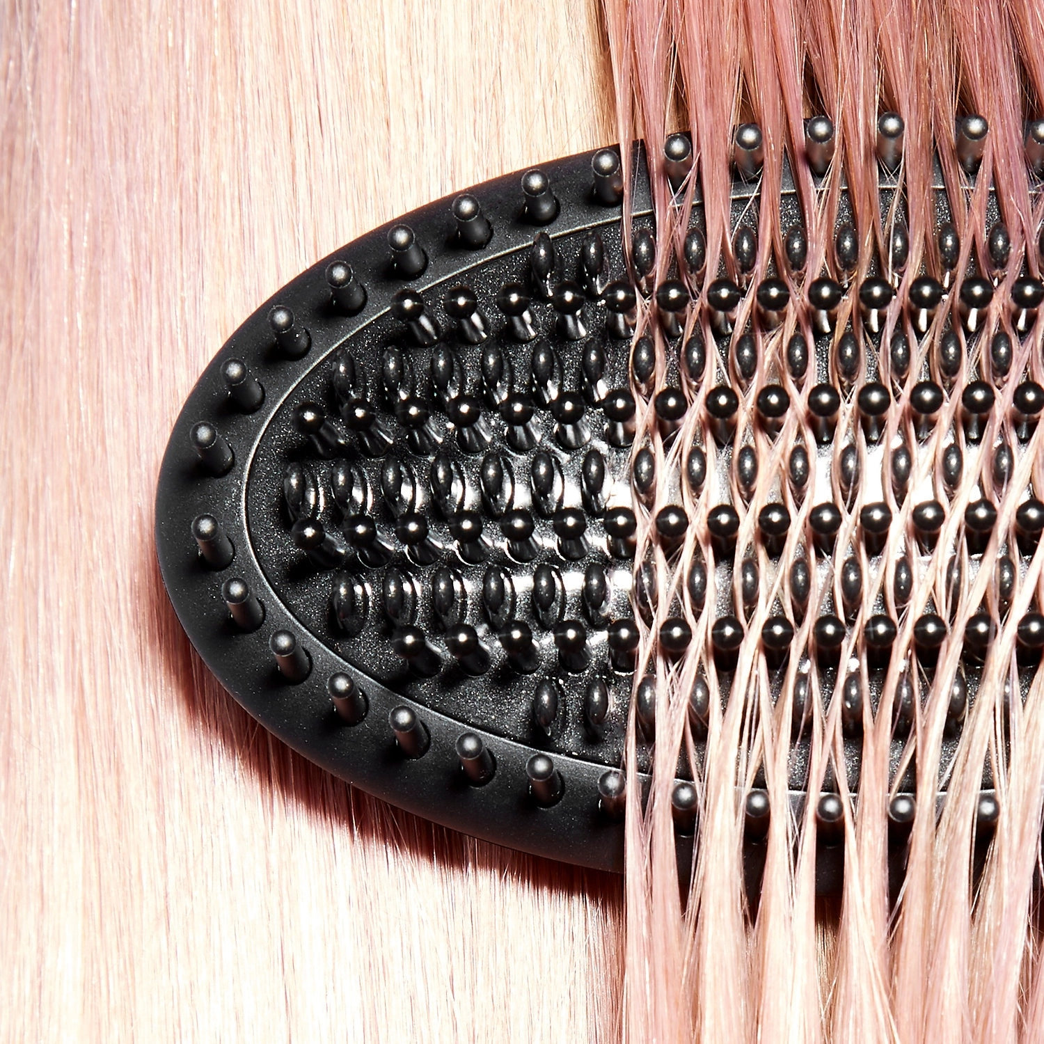 ghd Glide Smoothing Hot Brush for Effortless Second-Day Styling - Image 3