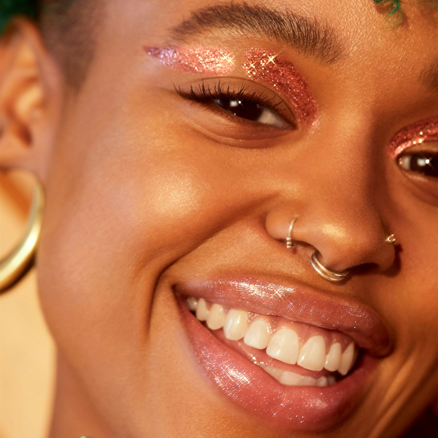 Urban Decay 24/7 Glide-On Eye Pencil - Sparkle Out Loud Collection Color: Viper - Metallic Purple Limited Edition Vegan - Image 7