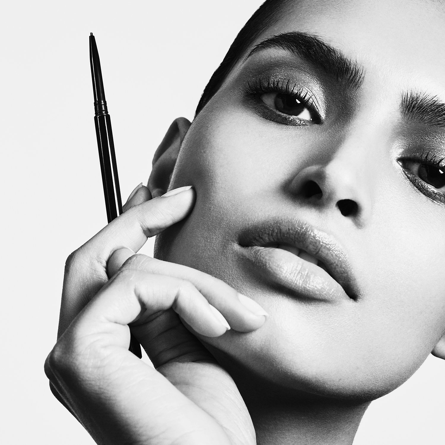 Hourglass Arch Brow Micro Sculpting Pencil Color: Warm Blonde - Image 6