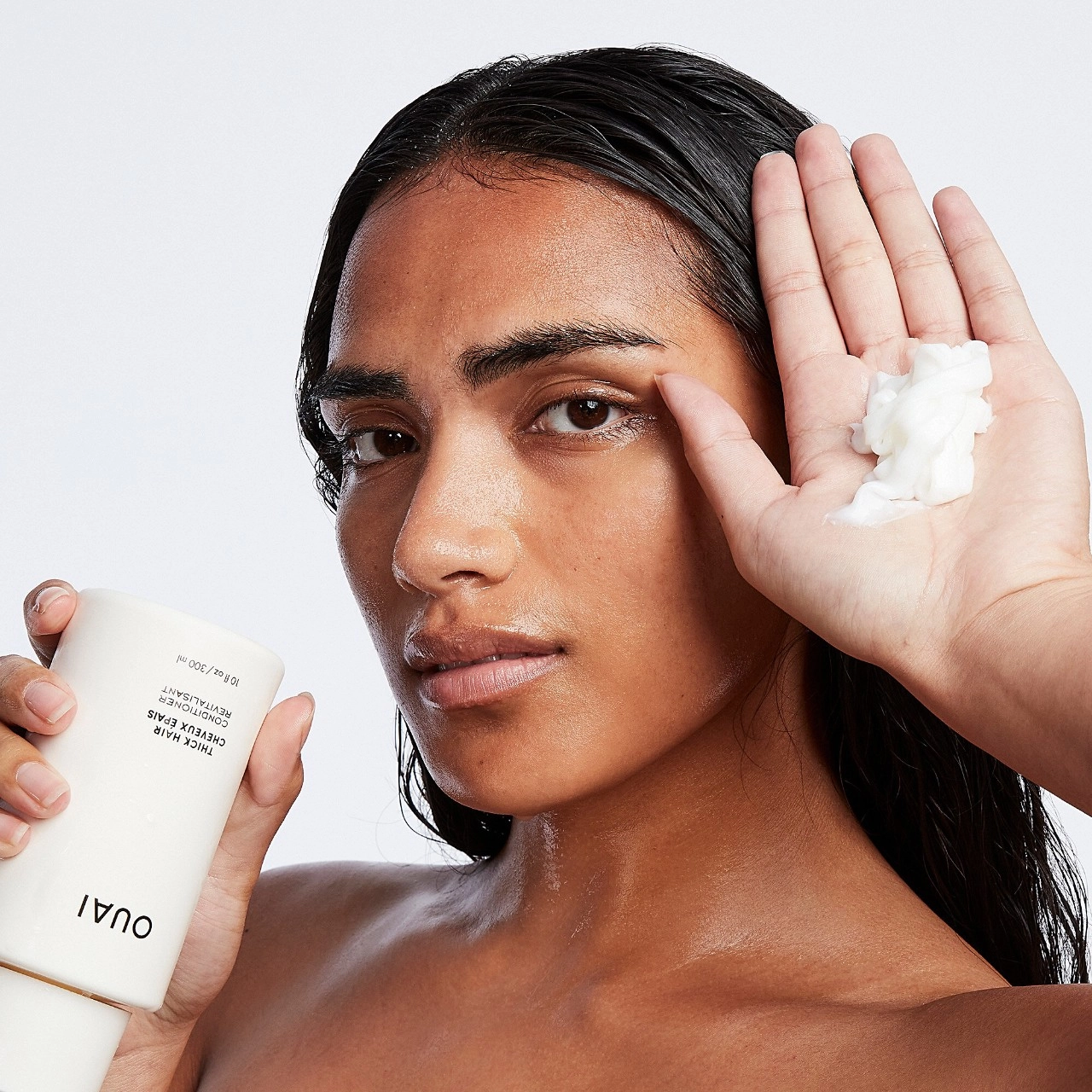 OUAI Thick Hair Conditioner 32 oz/ 946 mL Refill - Frizz-Fighting Formula - Image 2