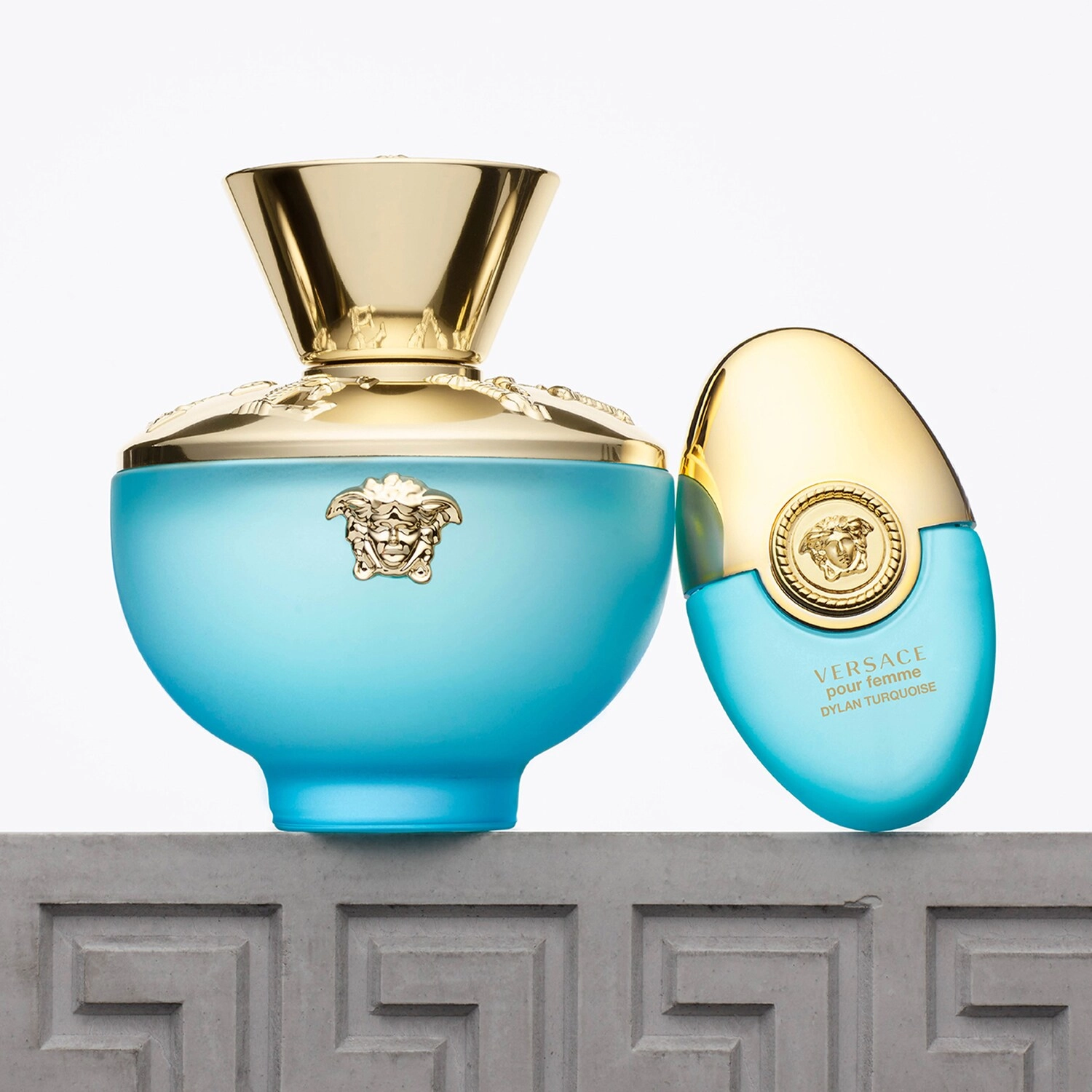 Versace Dylan Turquoise Ovetto Spray 0.34 oz/10 mL Fresh Florals - Image 7