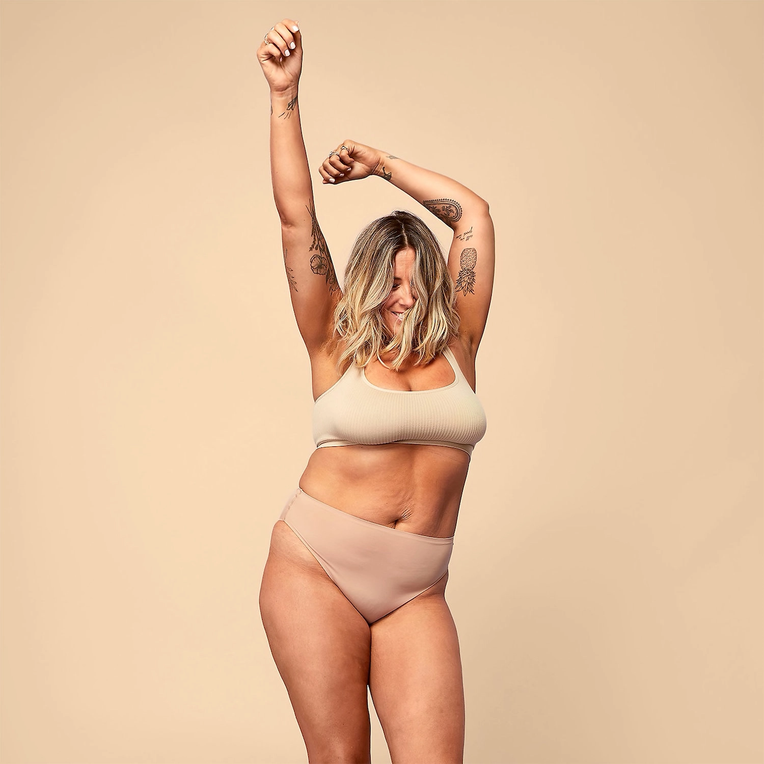 Isle of Paradise Self-Tanning Water - Peach, Green, Violet - 6.76 oz/200 mL - Image 5