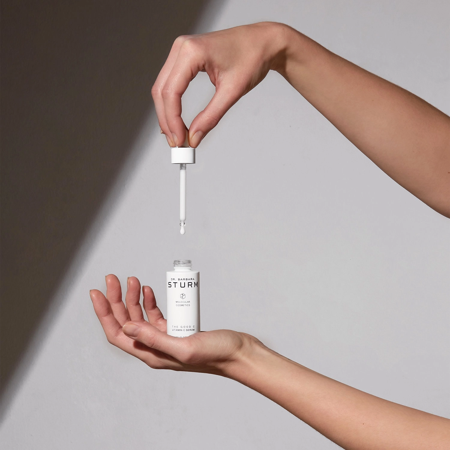 Dr. Barbara Sturm The Good C Vitamin C Serum 1 oz/30 mL Vegan Dark Circles Uneven Texture - Image 3