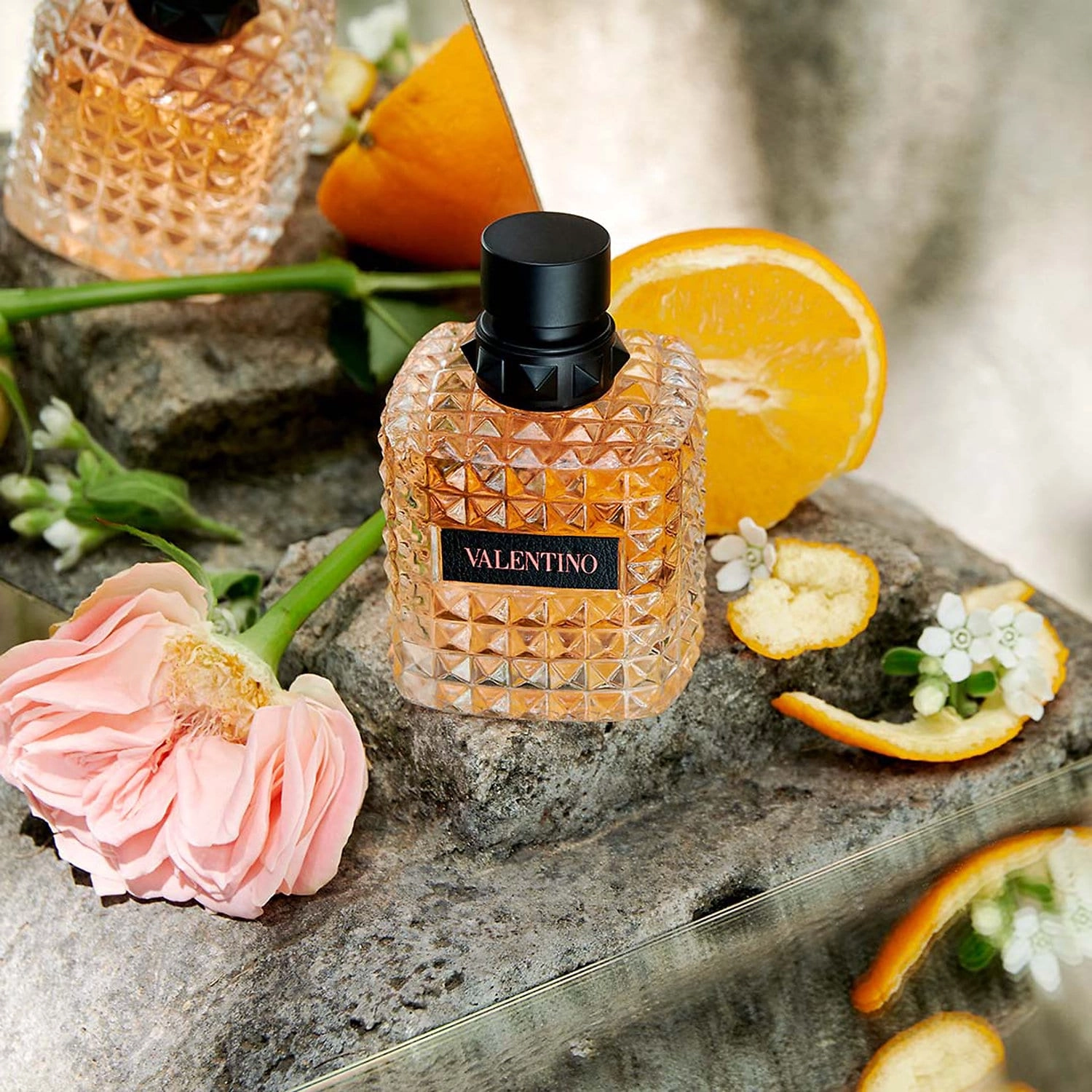 Valentino Donna Born in Roma Coral Fantasy Eau de Parfum 1.7 oz/50 mL Floral Fruity Orange Jasmine Rose - Image 2