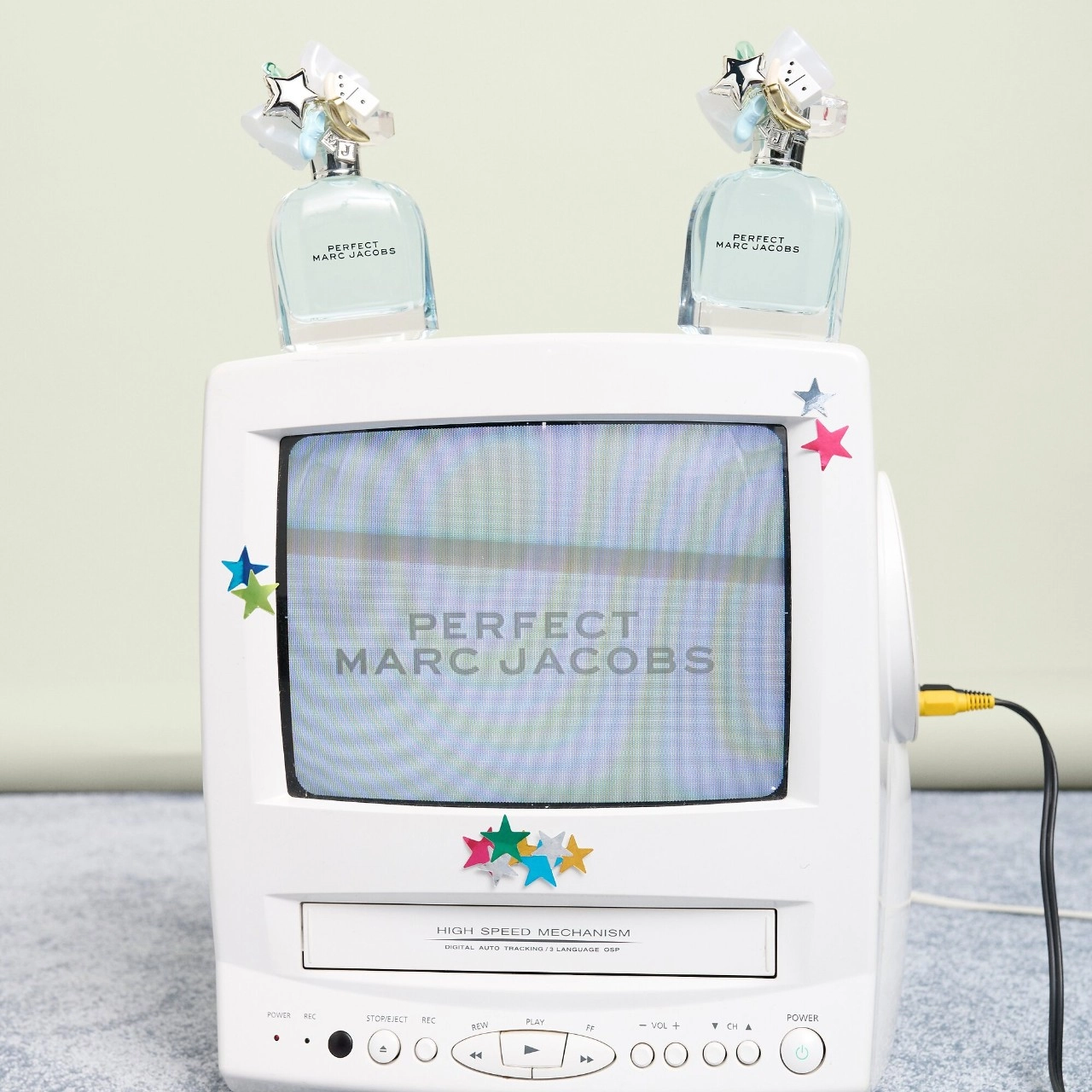 Marc Jacobs Fragrances Perfect Eau de Toilette 3.4 oz / 100 mL Spray - Floral Scent - Image 3