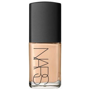 NARS Sheer Glow Foundation in Santa Fe - M2 - Medium with Neutral Undertones - Radiant Finish