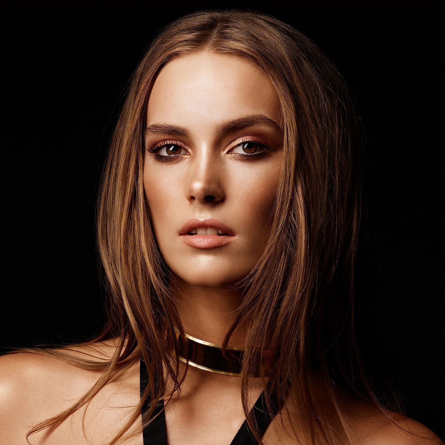 Hourglass Ambient® Lighting Finishing Powder - Radiant Light, Golden Beige Powder - Image 5