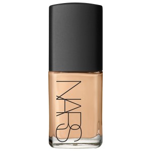 NARS Sheer Glow Foundation Color: Vallauris - M1.5 - Medium with Cool Undertones