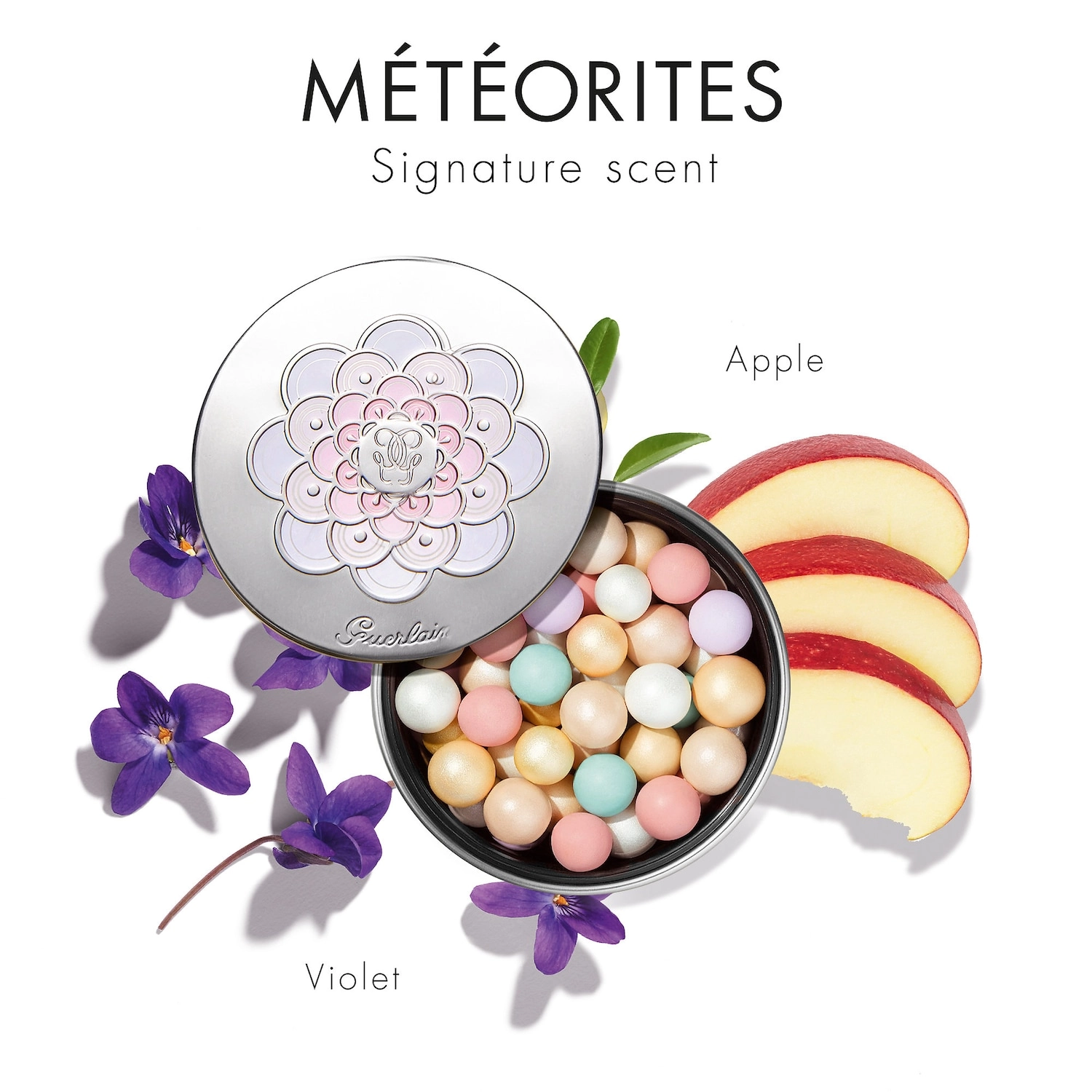 GUERLAIN Météorites Illuminating Powder Pearls Color: 04 Golden - Image 4