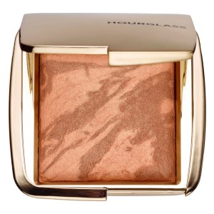 Hourglass Ambient® Lighting Bronzer Color: Radiant Bronze Light