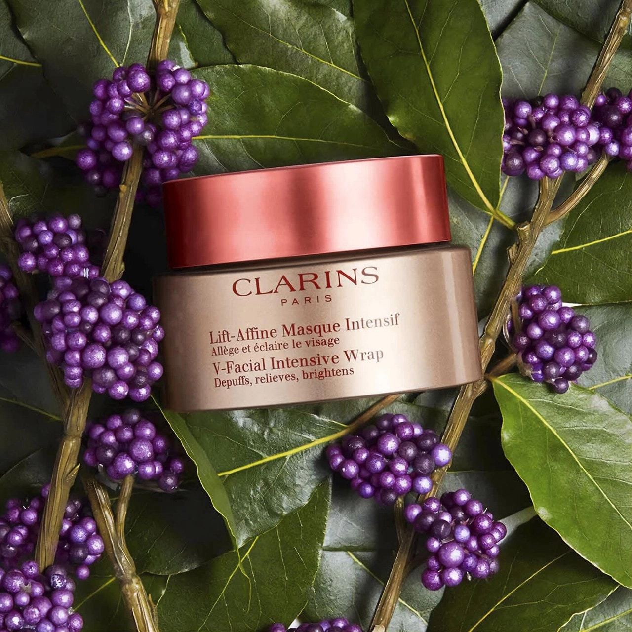 Clarins V-Facial Instant Depuffing Face Mask 2.5 oz/74 mL - Image 9