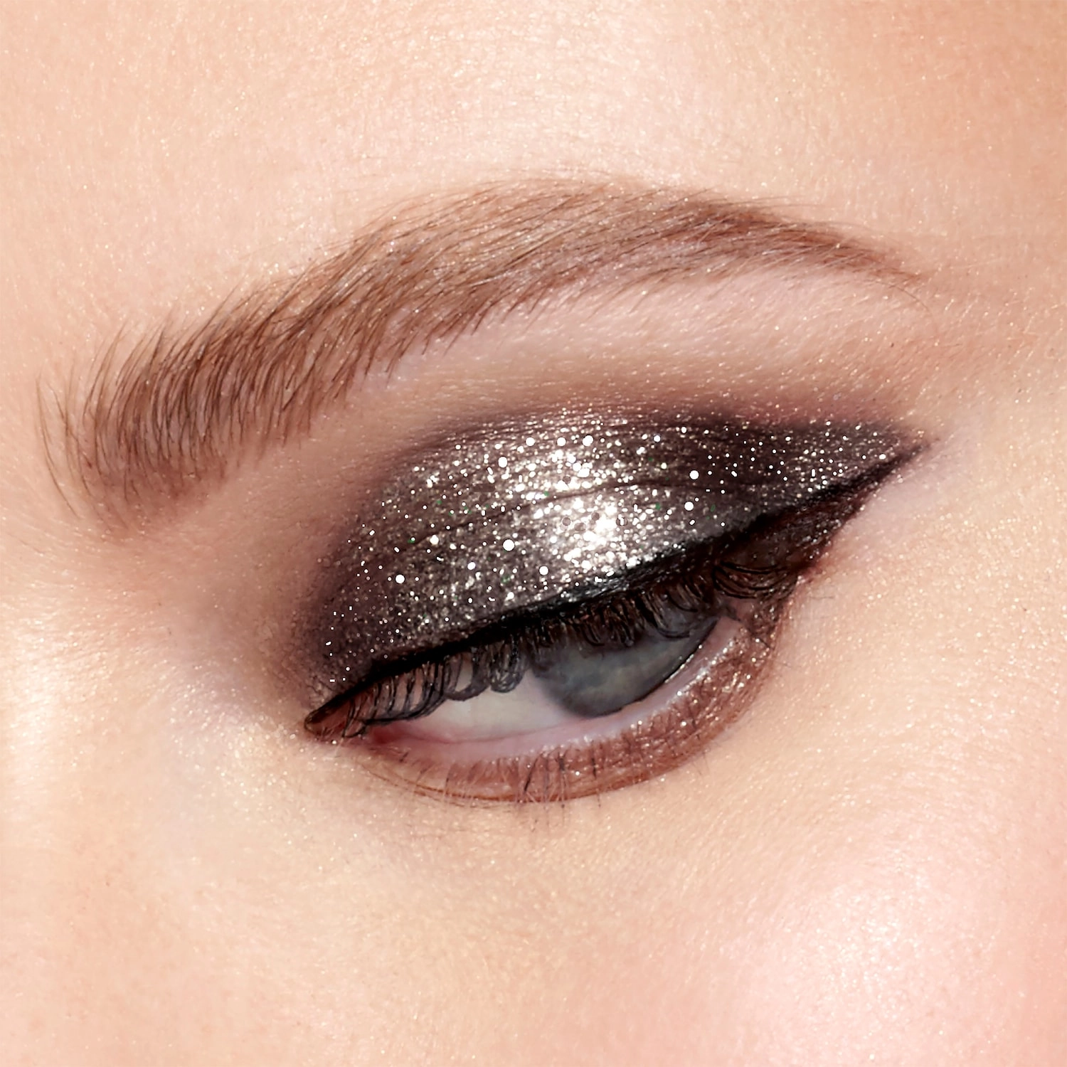 Stila Glitter & Glow Liquid Eye Shadow Color: Molten Midnight - Black, Silver & Gold - Image 3