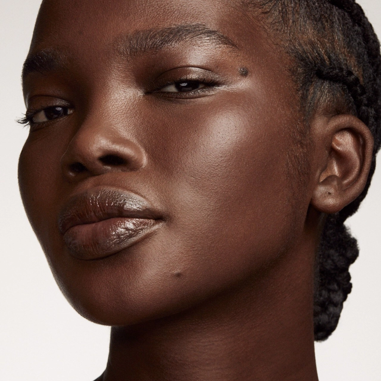 Fenty Beauty by Rihanna Pro Filt’r Soft Matte Longwear Liquid Foundation 480 - Deep Cool Undertones - Image 4