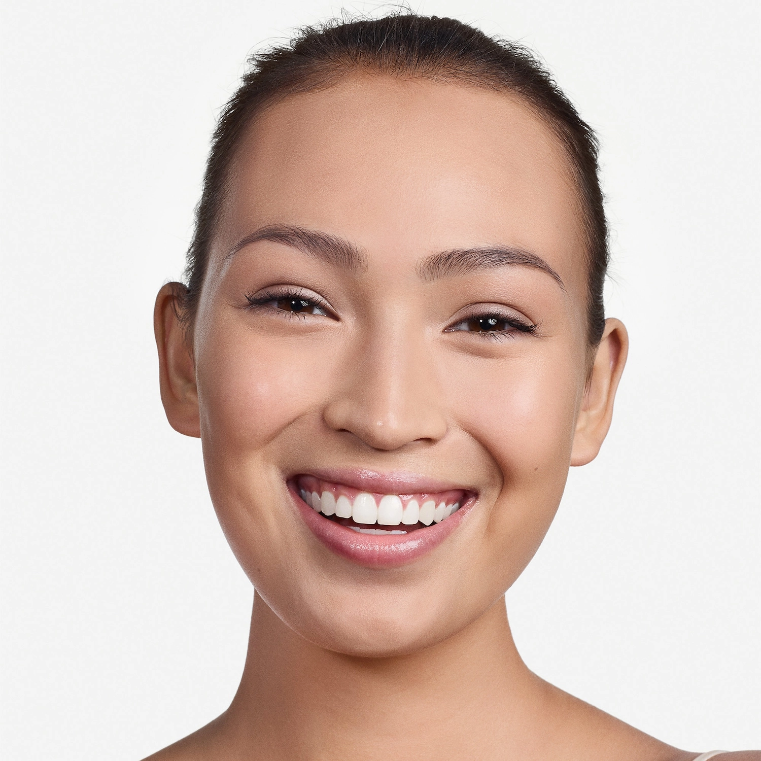 CLINIQUE Even Better™ Makeup Broad Spectrum SPF 15 Foundation CN 02 Breeze - Very Fair, Cool-Neutral Undertones - Image 3