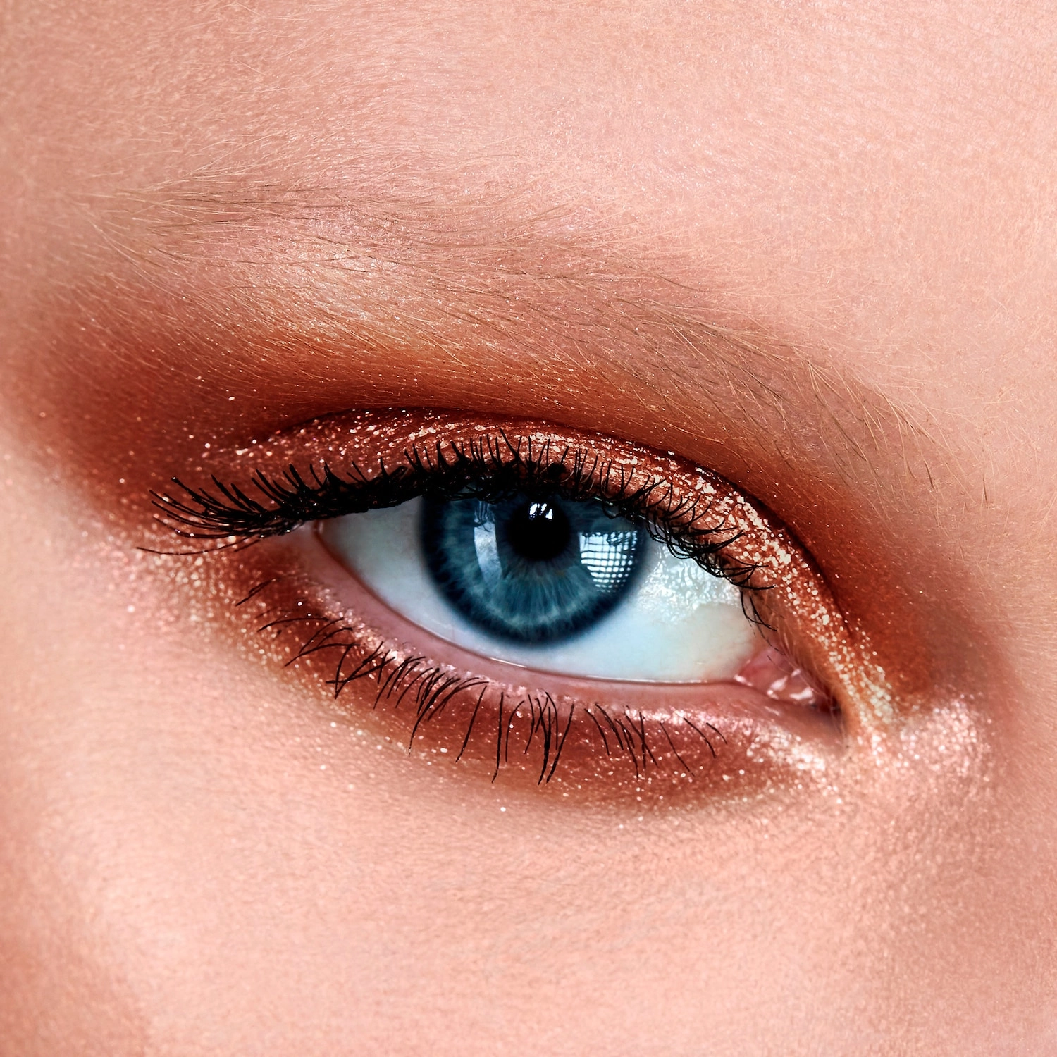 Hourglass Scattered Light Glitter Eye Shadow - Foil Gold Vegan Shimmer Finish - Image 3