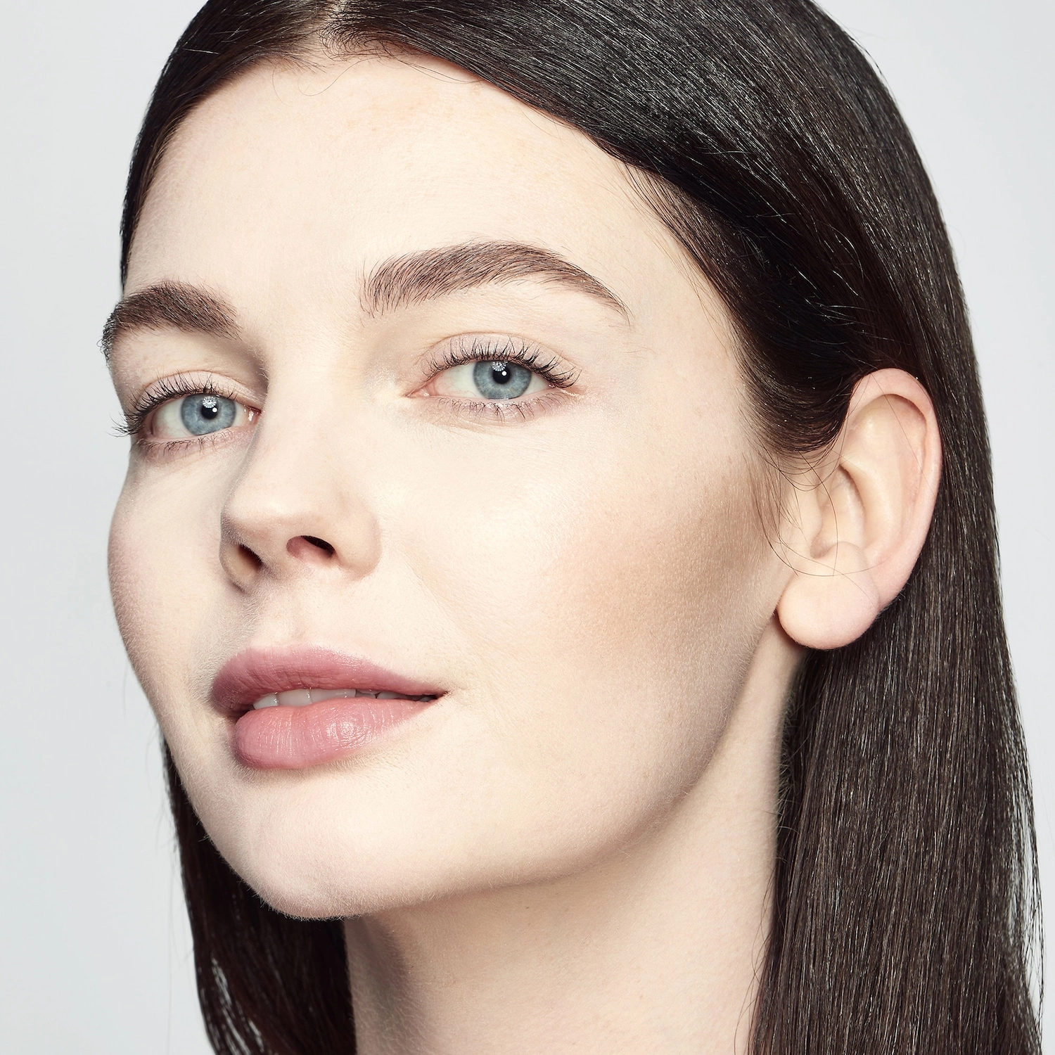 Estée Lauder Double Wear Stay-in-Place Foundation - Color: 0N1 Alabaster - Image 2