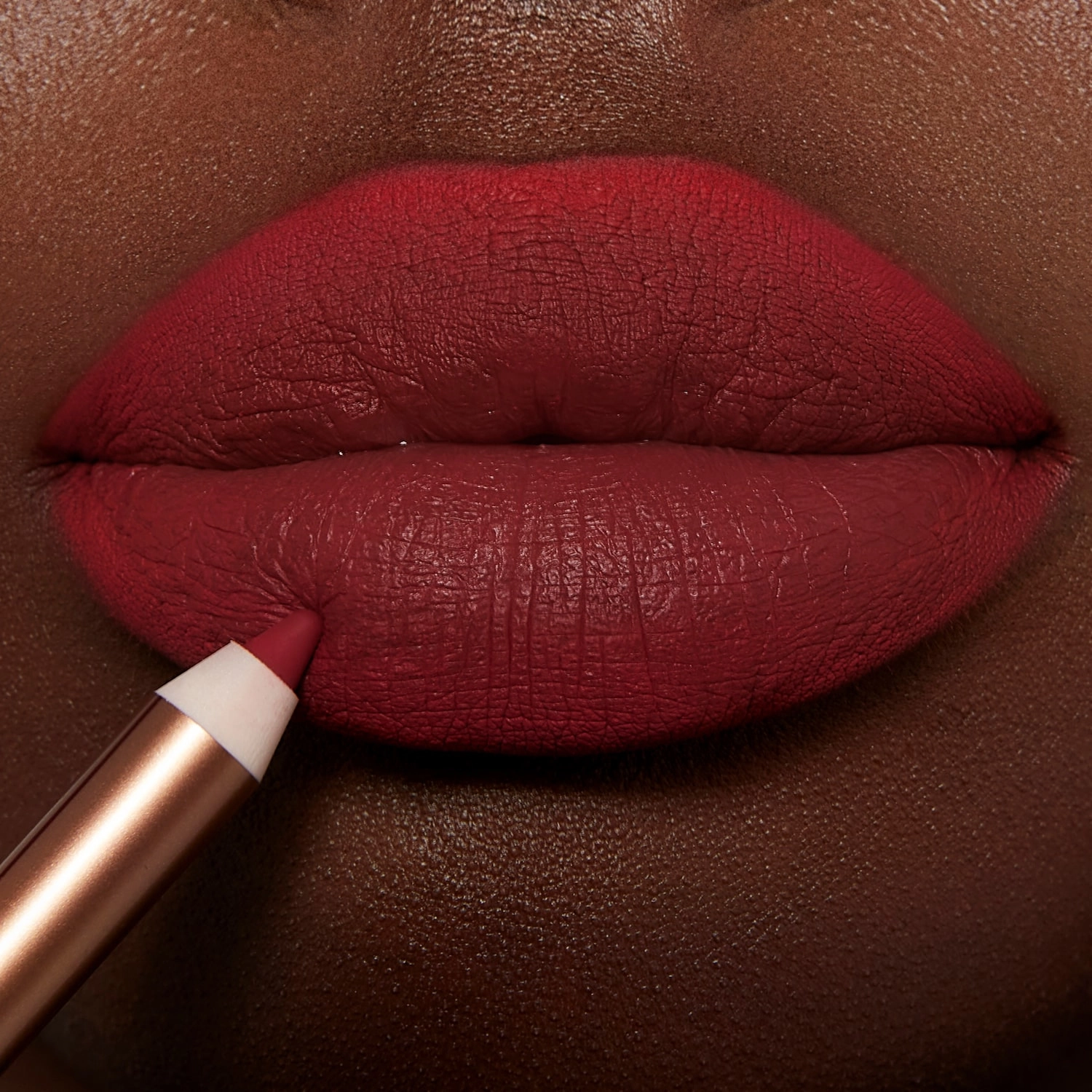 Charlotte Tilbury Lip Cheat Lip Liner in Savage Rose - Warm Rosy Red - Image 3