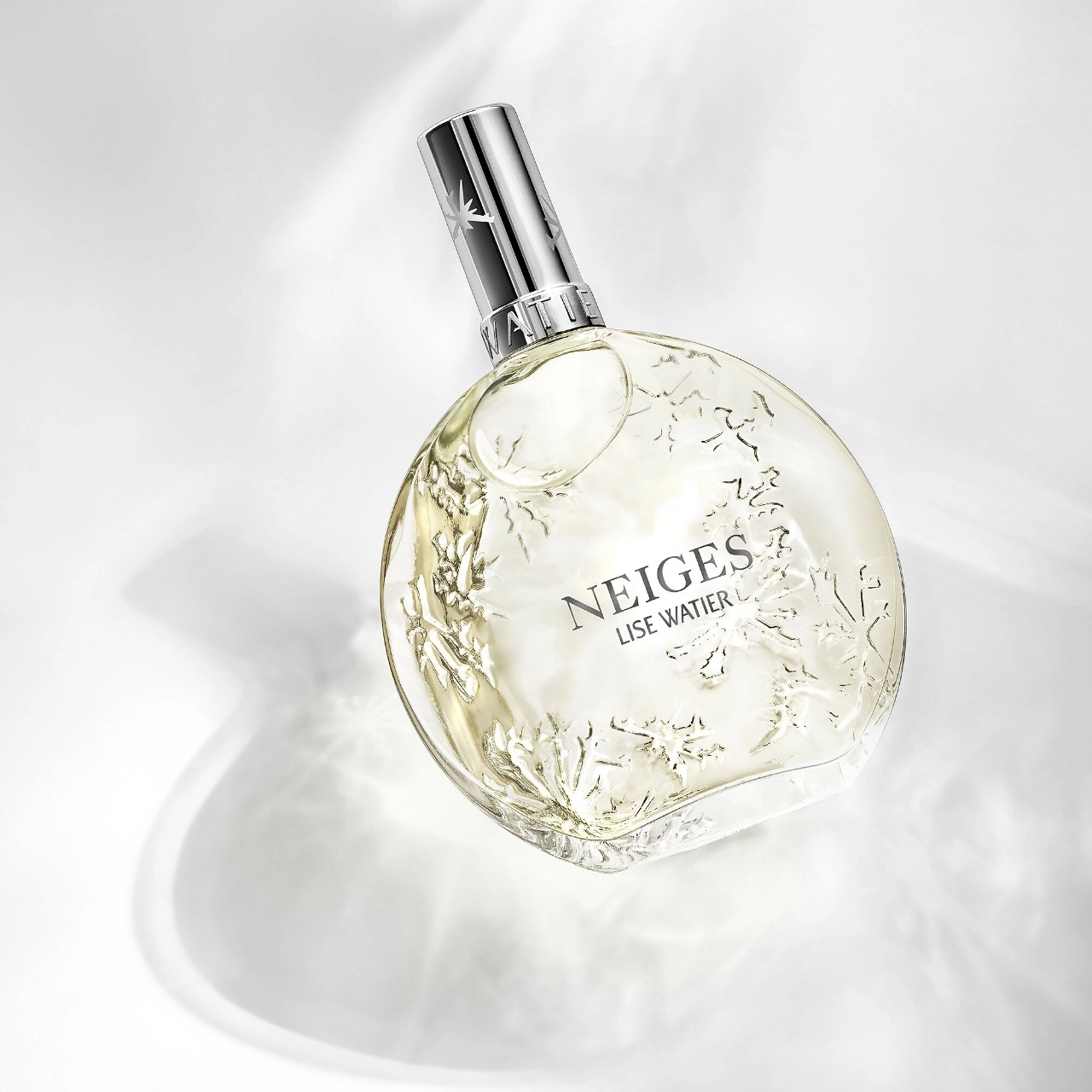 Lise Watier Neiges Eau De Toilette Spray 1.7 oz/50 mL Floral Scent - Image 2