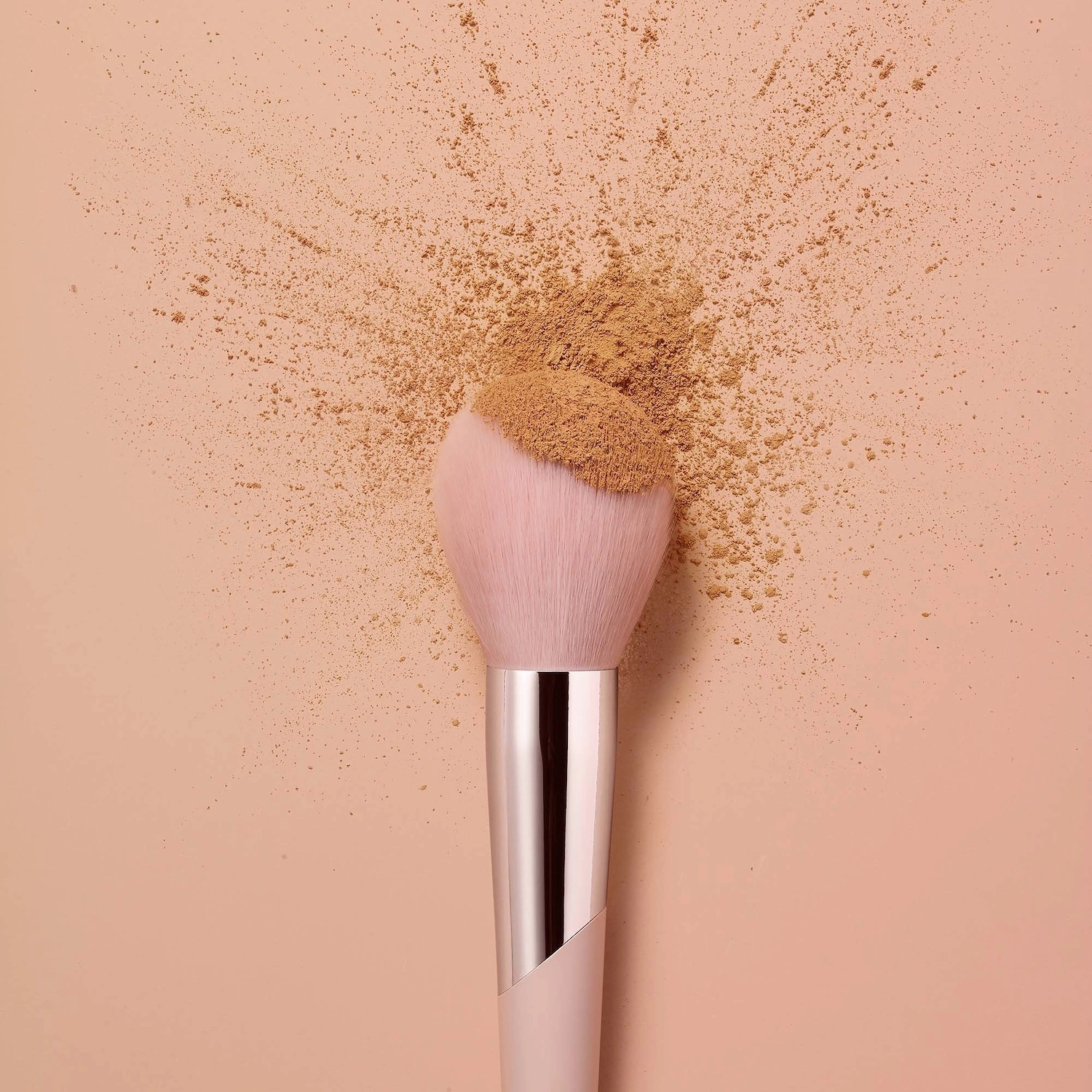Fenty Beauty by Rihanna Powder Puff Setting Brush 170 - Image 3