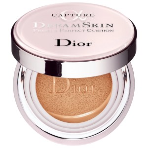 Dior Capture Dreamskin Fresh & Perfect Cushion 020 Light Beige Light Coverage Refill