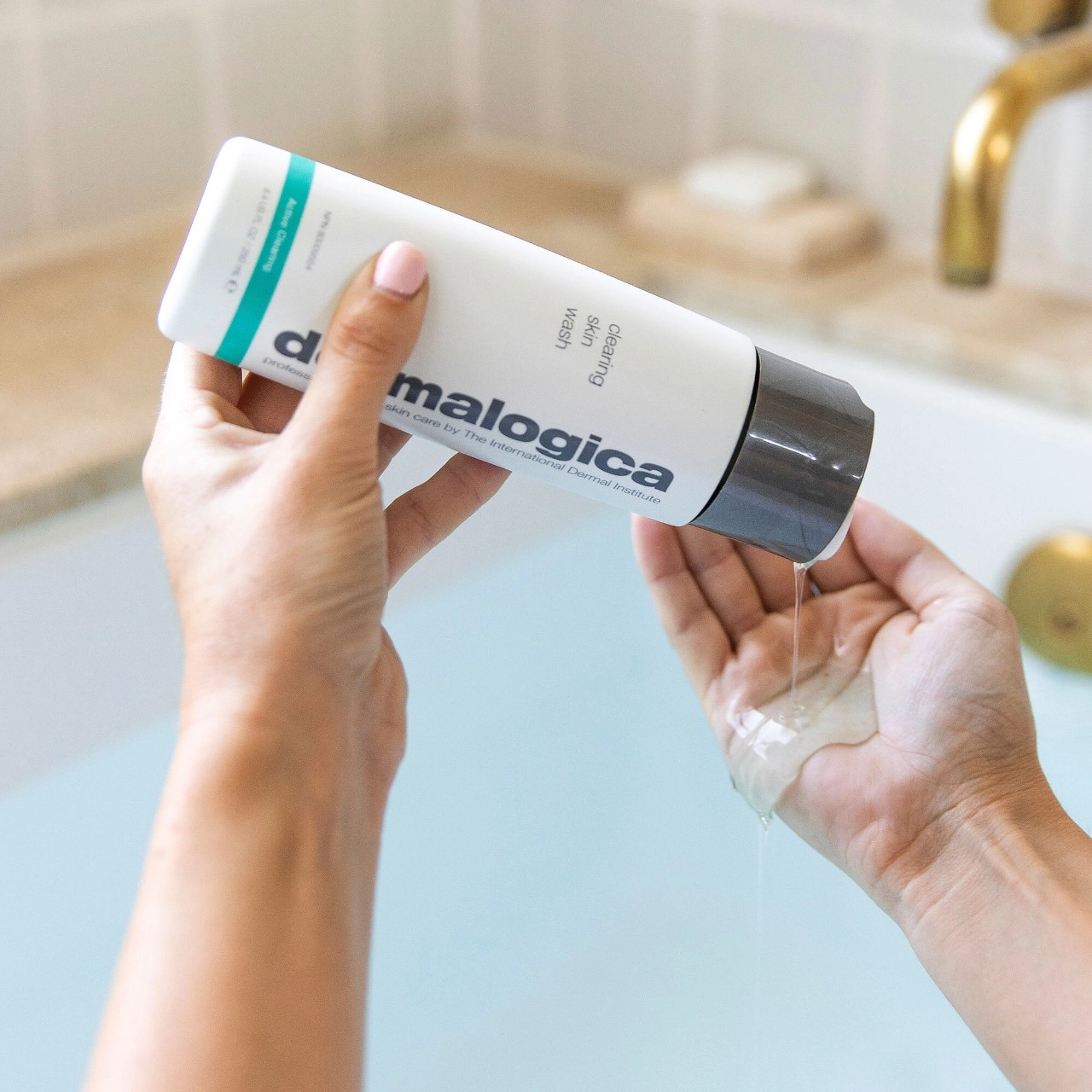 Dermalogica Clearing Skin Wash - Image 3