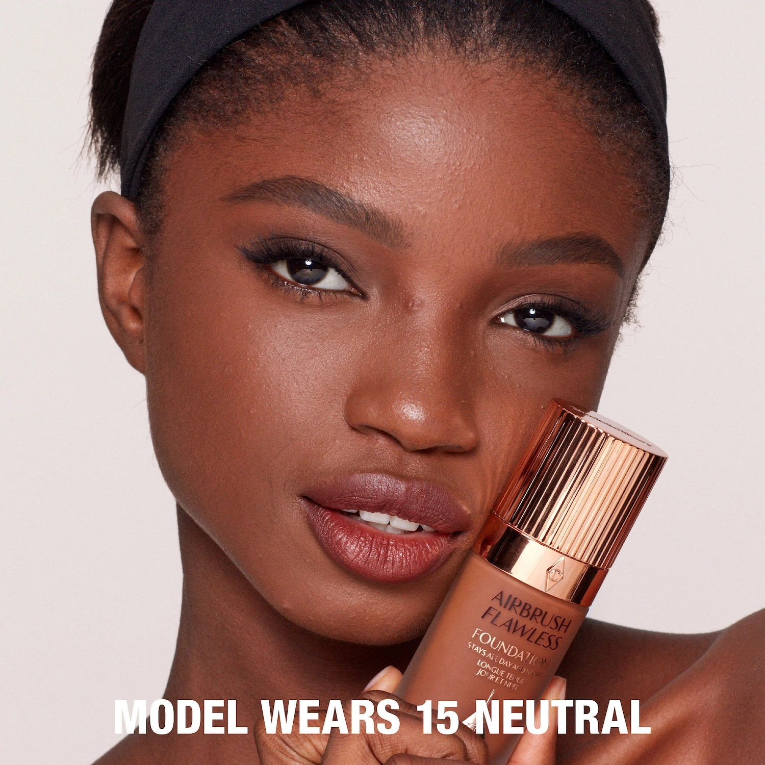 Charlotte Tilbury Airbrush Flawless Longwear Foundation 15 Neutral - Image 3