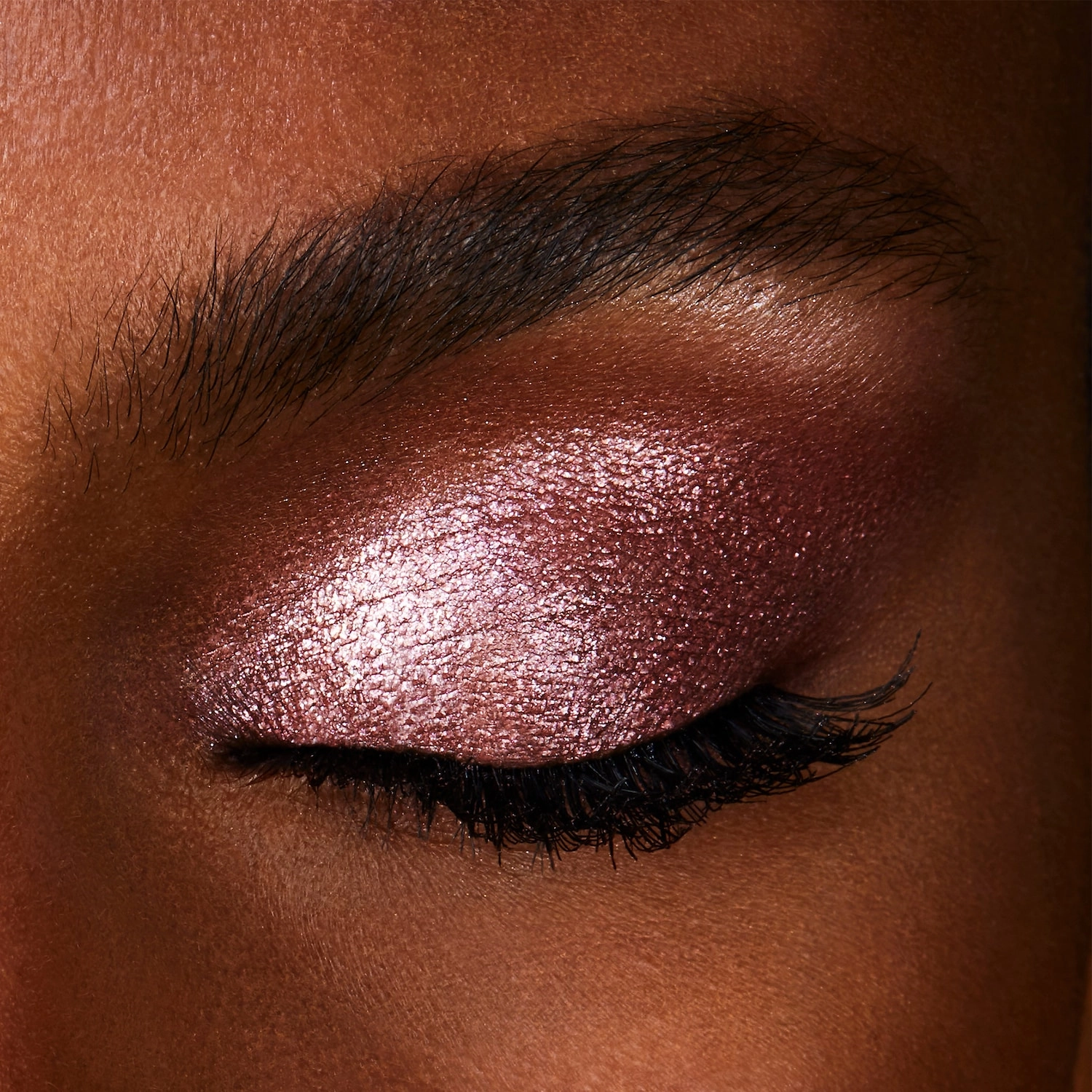 Hourglass Scattered Light Glitter Eye Shadow in Rapture - Cranberry Vegan Shimmer Finish - Image 4