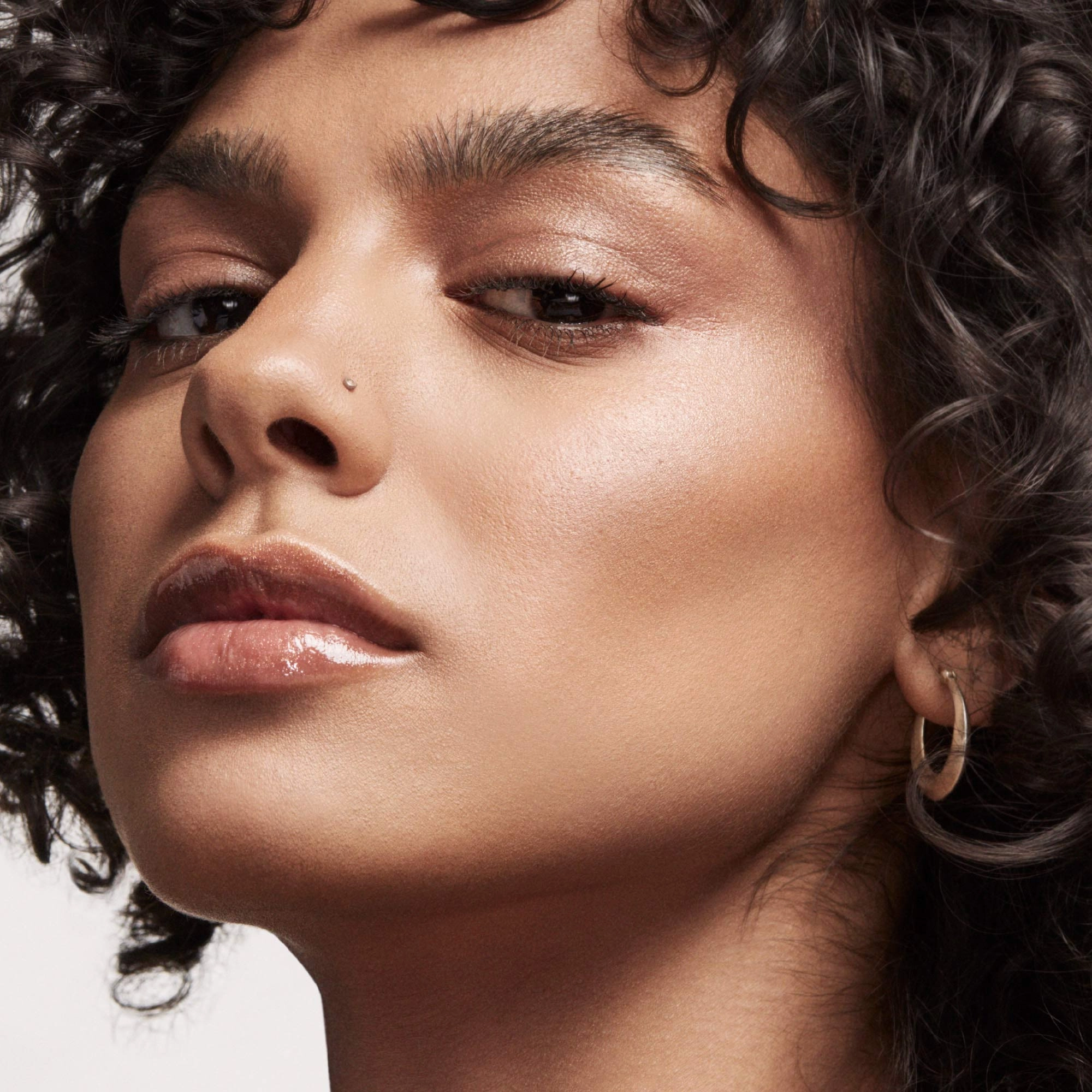 Fenty Beauty by Rihanna Match Stix Shimmer Skinstick - Champagne Heist - Image 3