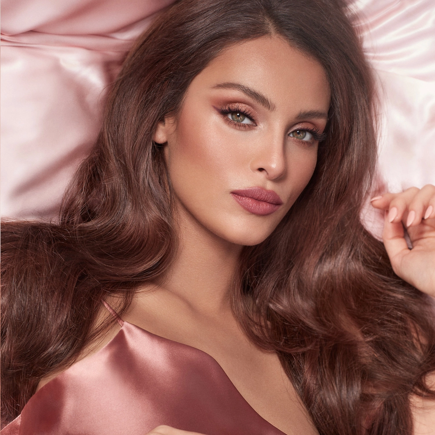 Charlotte Tilbury Cheek To Chic Blush in Pillow Talk Intense - Deep Rosy Pink, Vegan - Image 9
