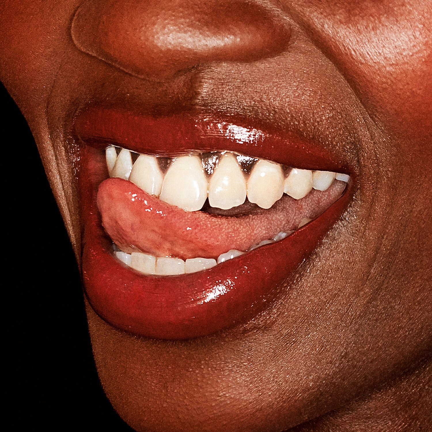 Gucci Hydrating Lip Balm Color: 4 Penelope Plum - Image 8