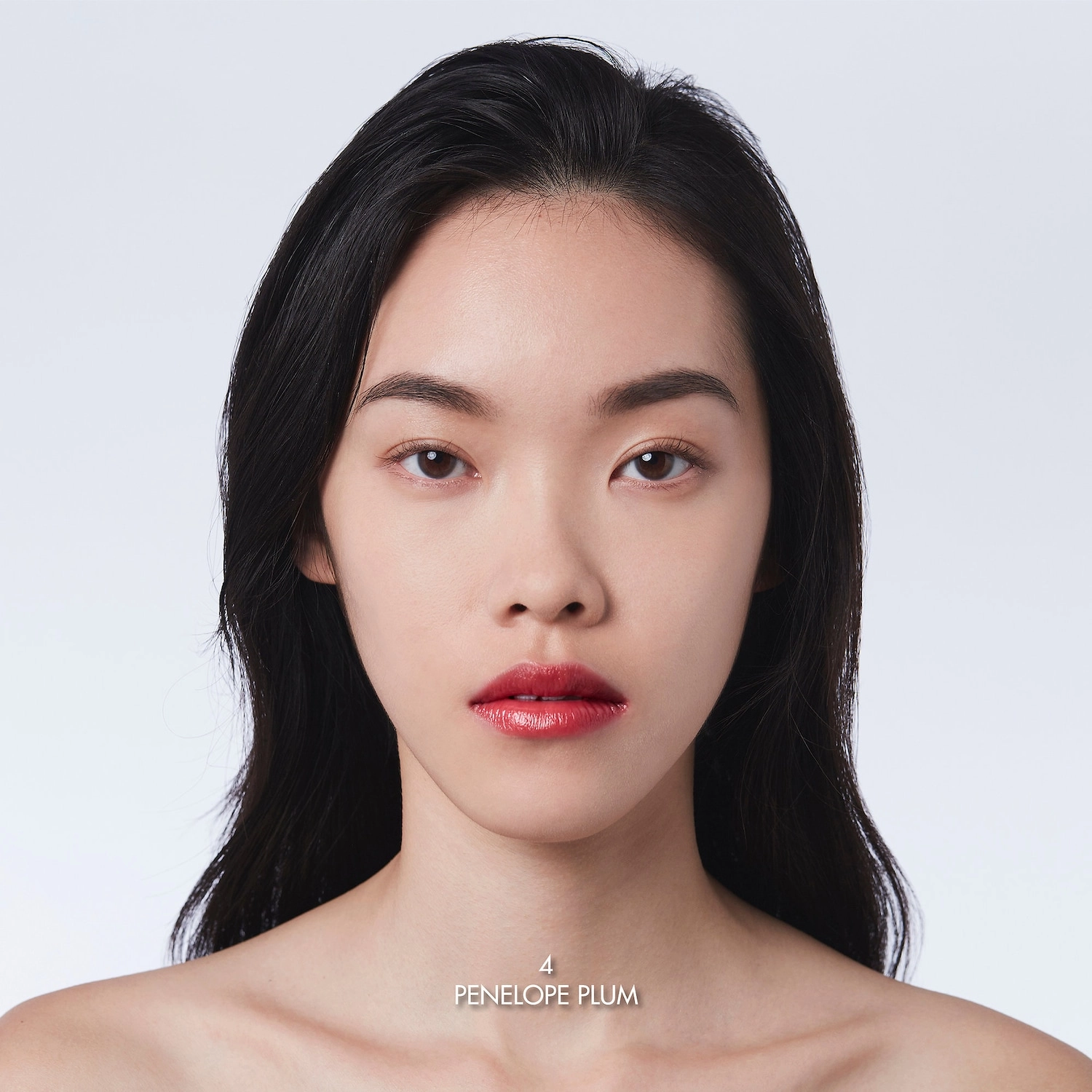 Gucci Hydrating Lip Balm Color: 4 Penelope Plum - Image 4