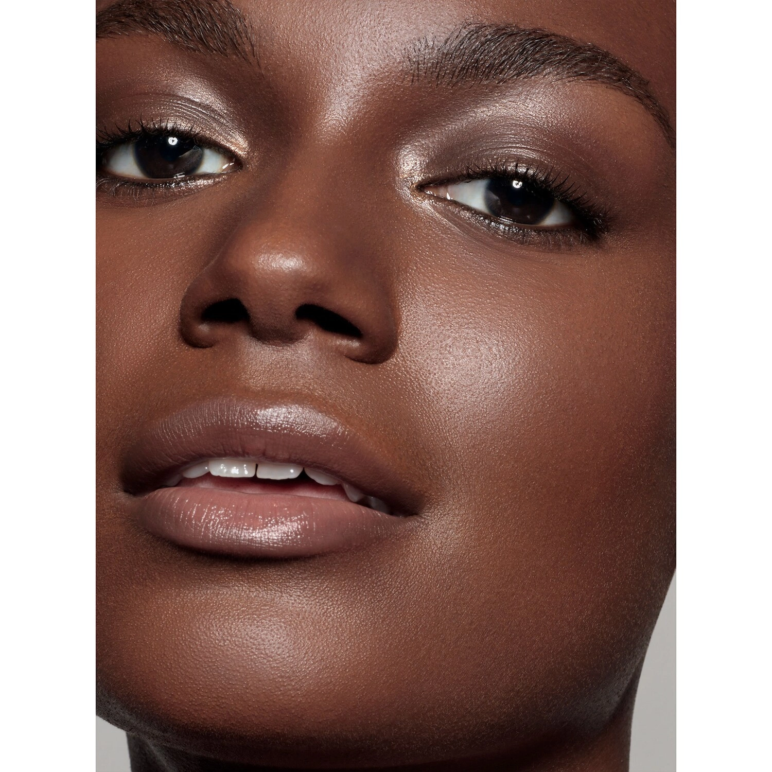 PAT McGRATH LABS Sublime Perfection Concealer - Color D32, Deep with Neutral Golden Undertones - Image 5