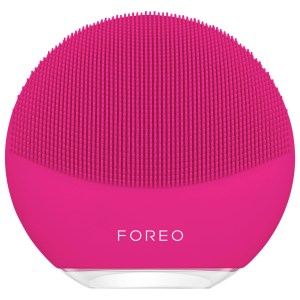 FOREO LUNA™ Mini 3 Fuchsia Cleansing Device for Uneven Texture and Acne/Blemishes
