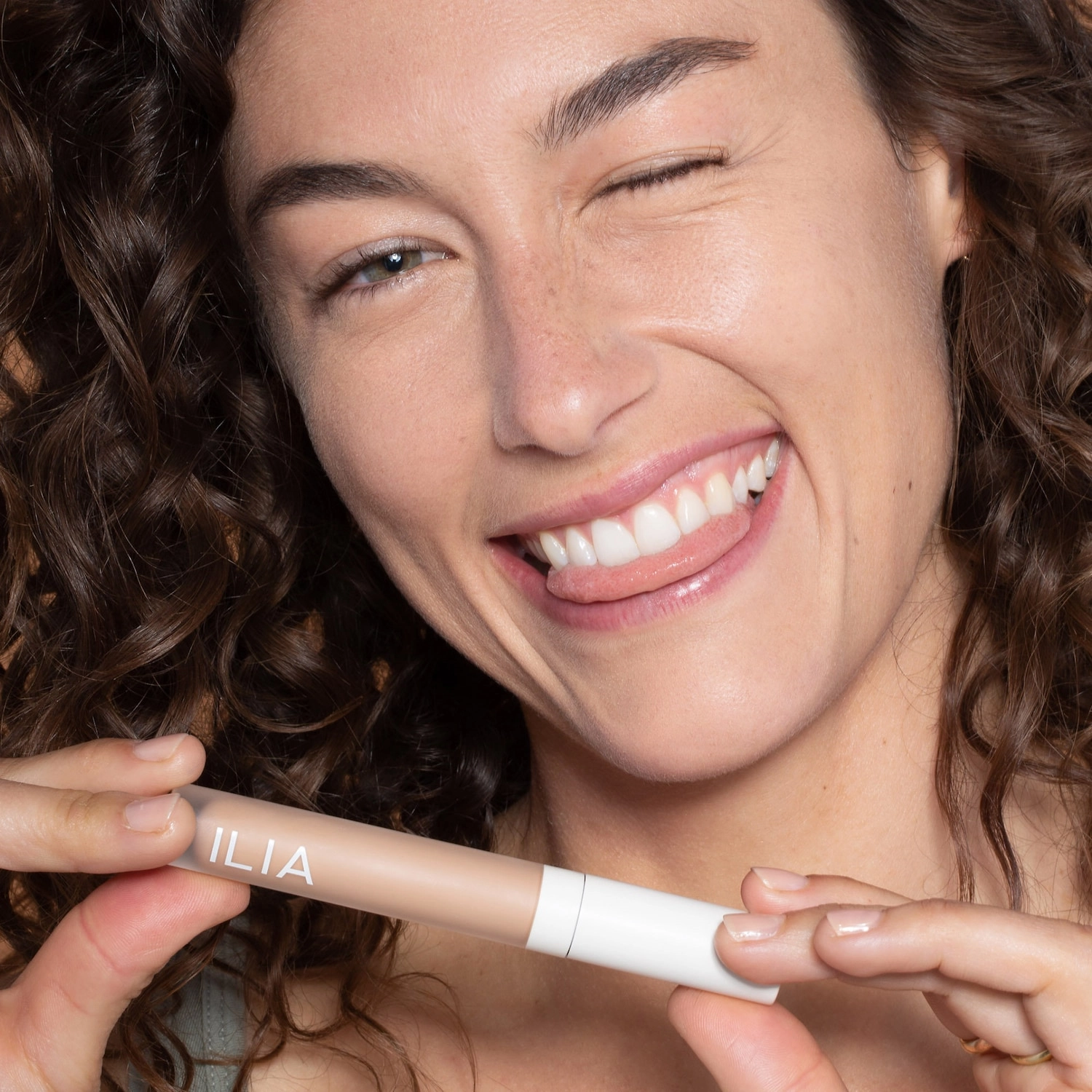 ILIA True Skin Serum Concealer with Vitamin C - Lotus SC2.5, Light-Medium with Cool Undertones, Vegan - Image 2